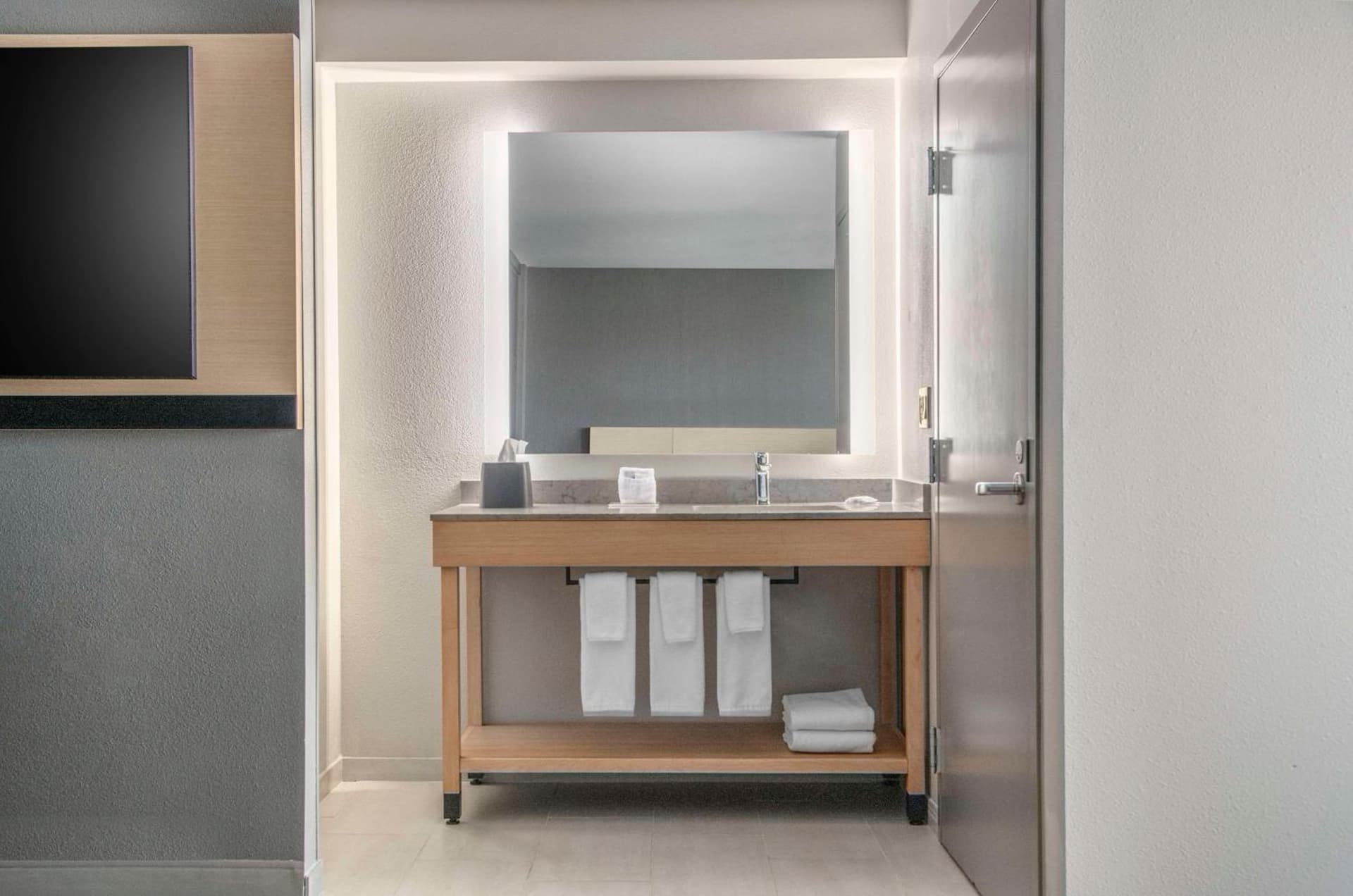 Hyatt Place Riverside Downtown interior in Riverside, CA — gallery photo 2
