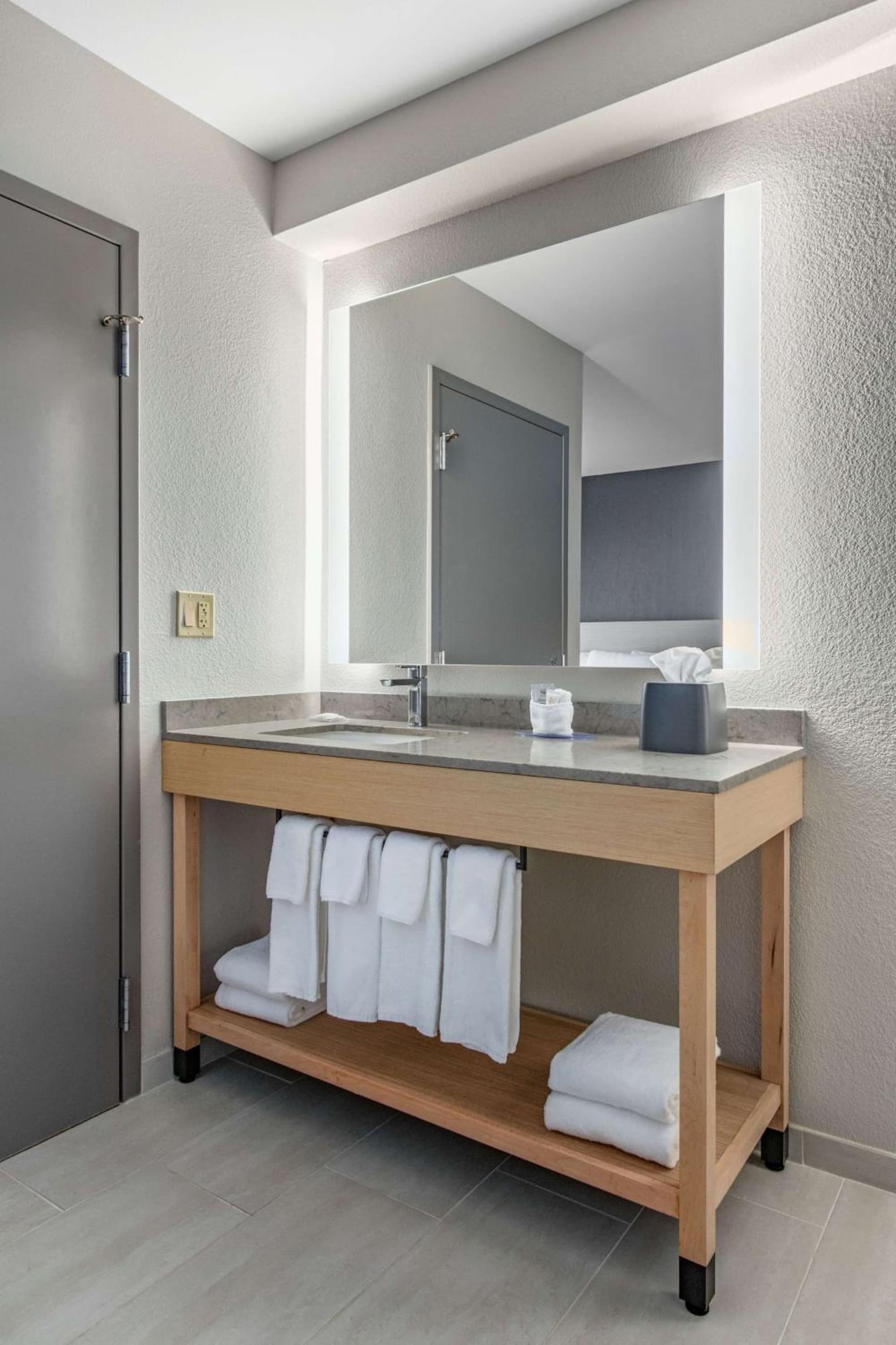 Hyatt Place Riverside Downtown gallery photo in Riverside, CA — image 21