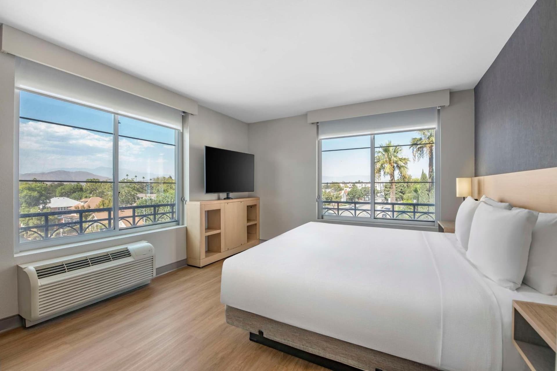 Hyatt Place Riverside Downtown gallery photo in Riverside, CA — image 71