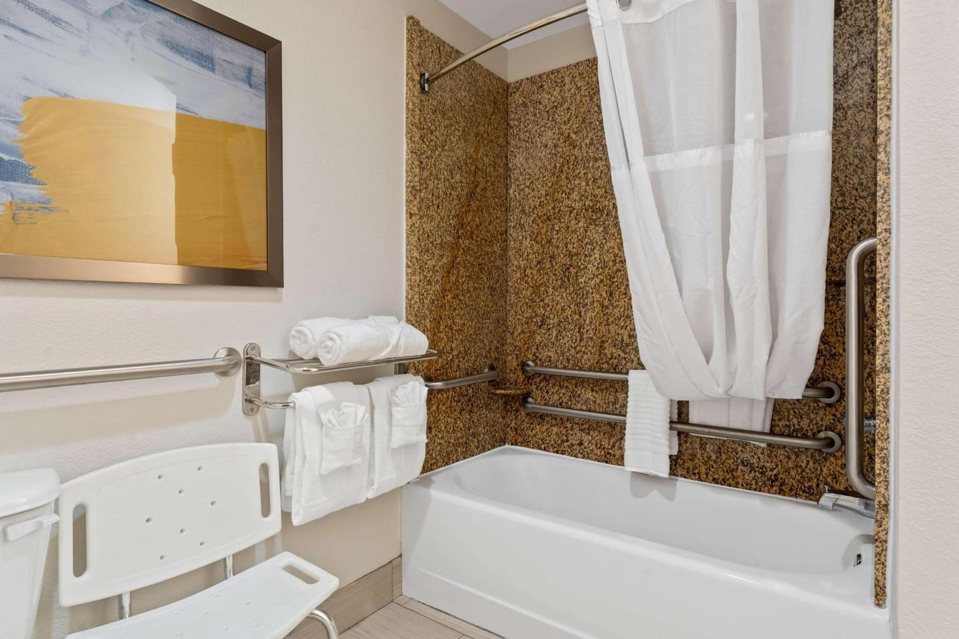 Comfort Suites Augusta Riverwatch gallery photo in Augusta, GA — image 26