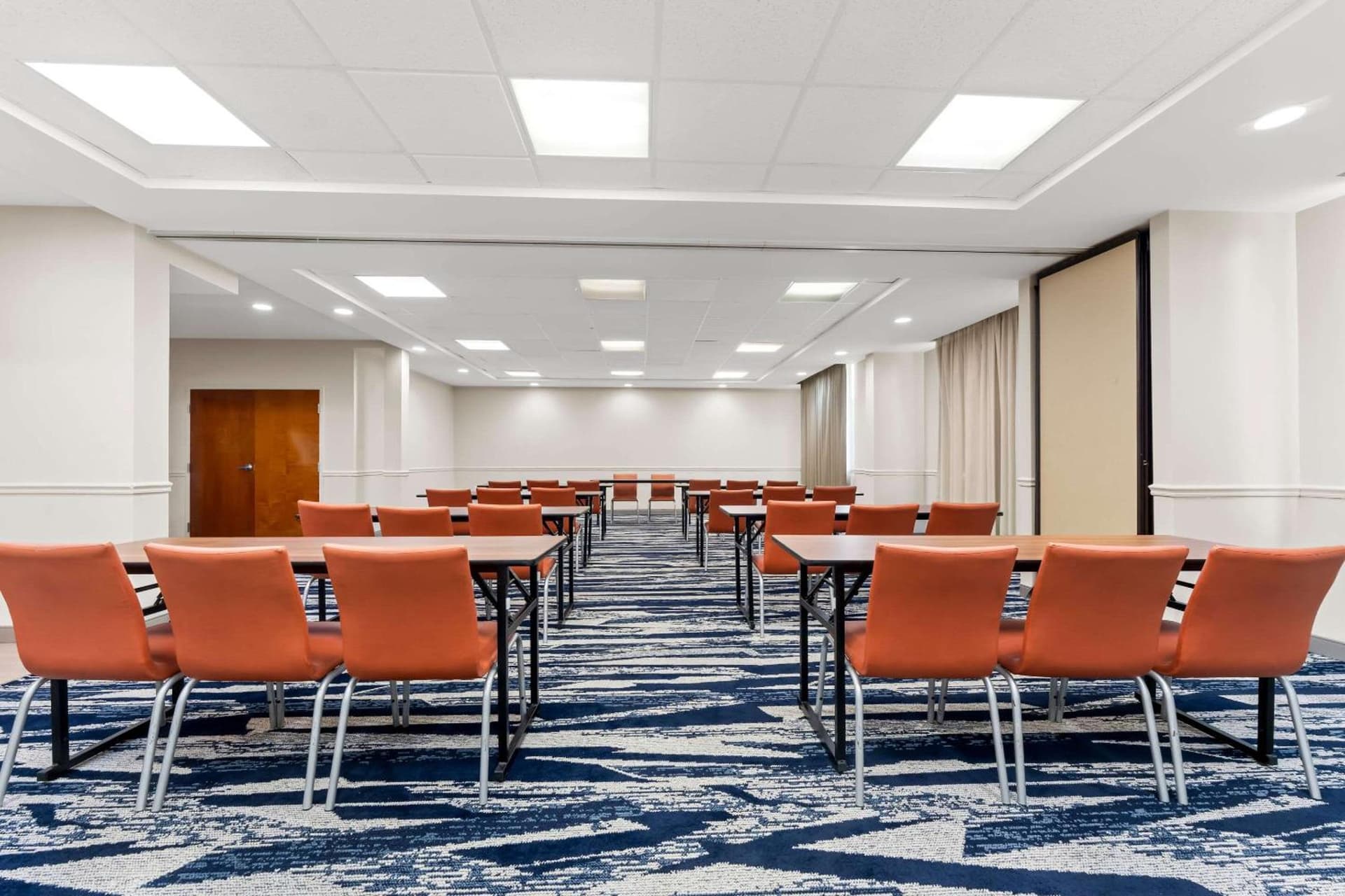 Comfort Suites Augusta Riverwatch gallery photo in Augusta, GA — image 62