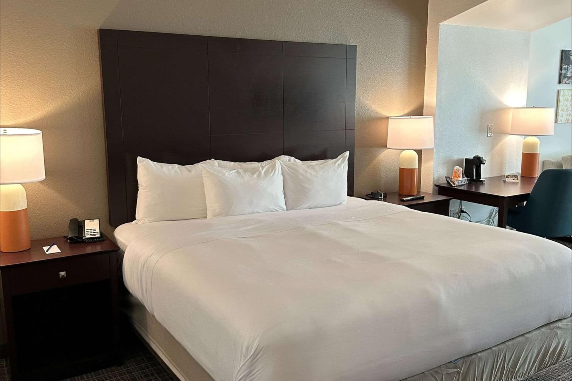 Comfort Inn & Suites Verona at Turning Stone Resort Casino gallery photo in Verona — image 4