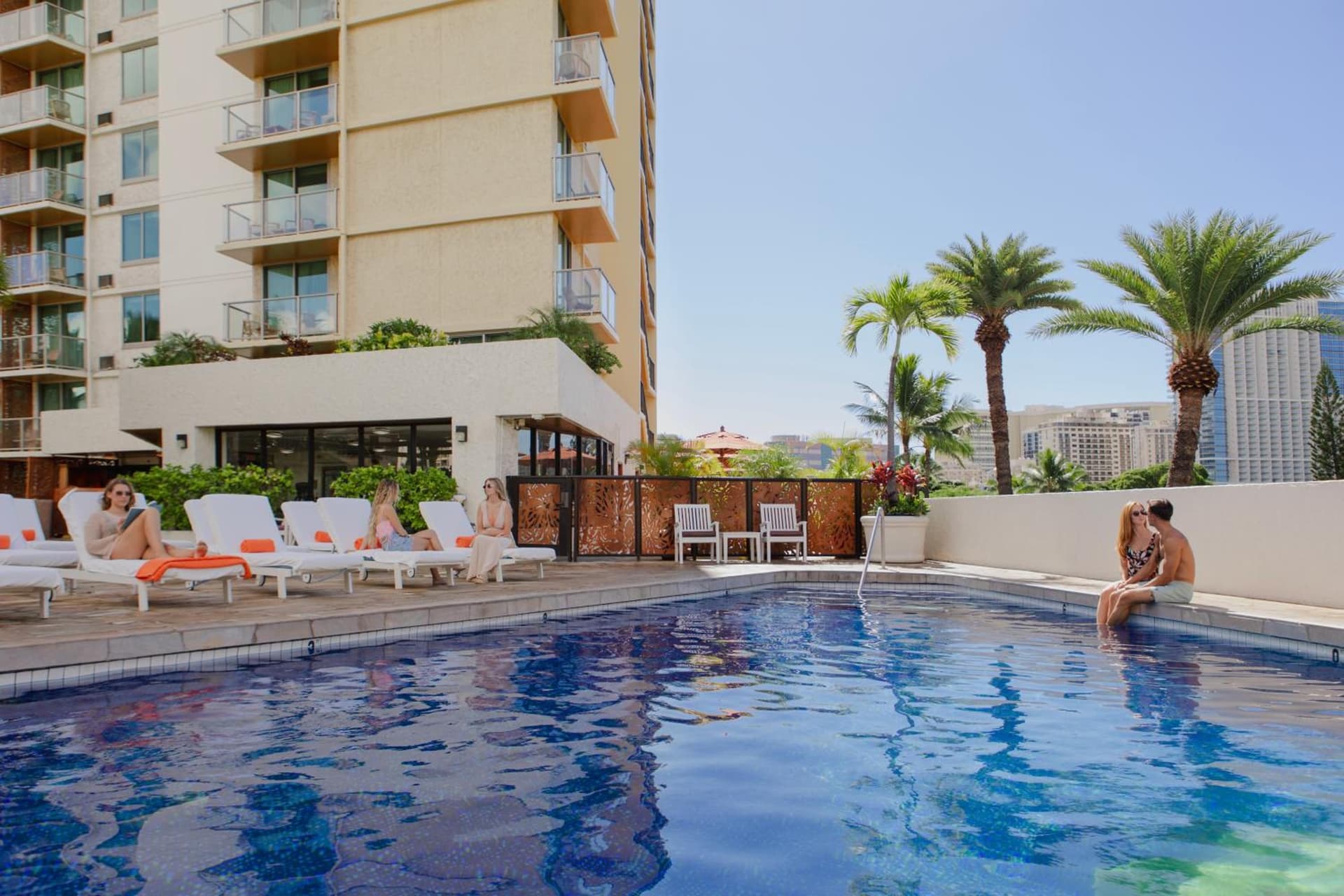 Luana Waikiki Hotel & Suites gallery photo in Honolulu, HI — image 93