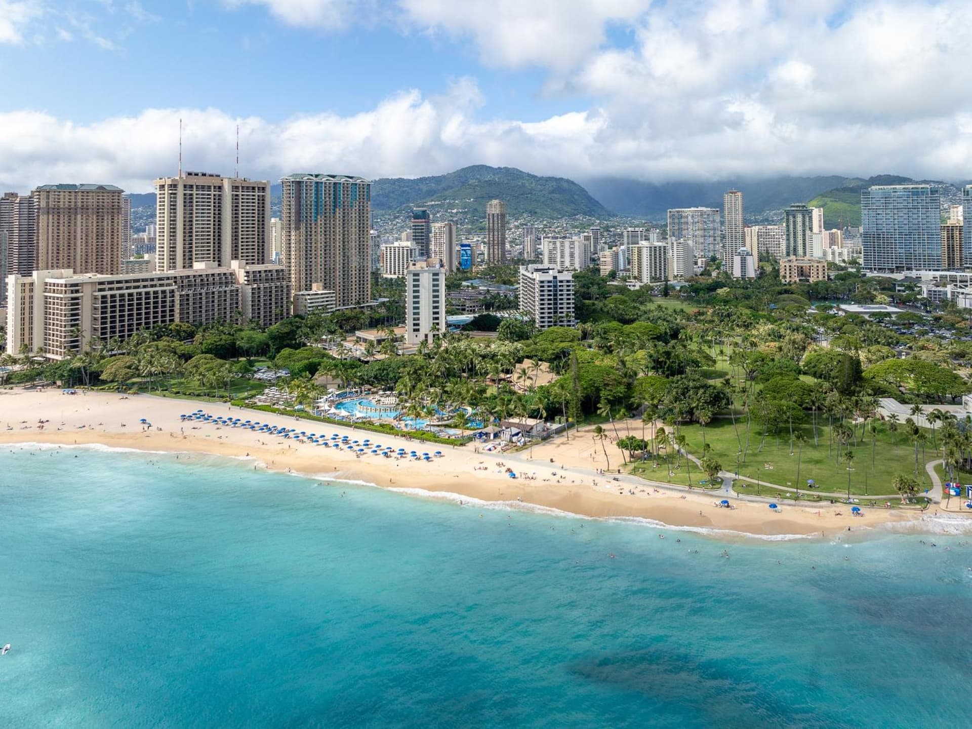Luana Waikiki Hotel & Suites gallery photo in Honolulu, HI — image 200