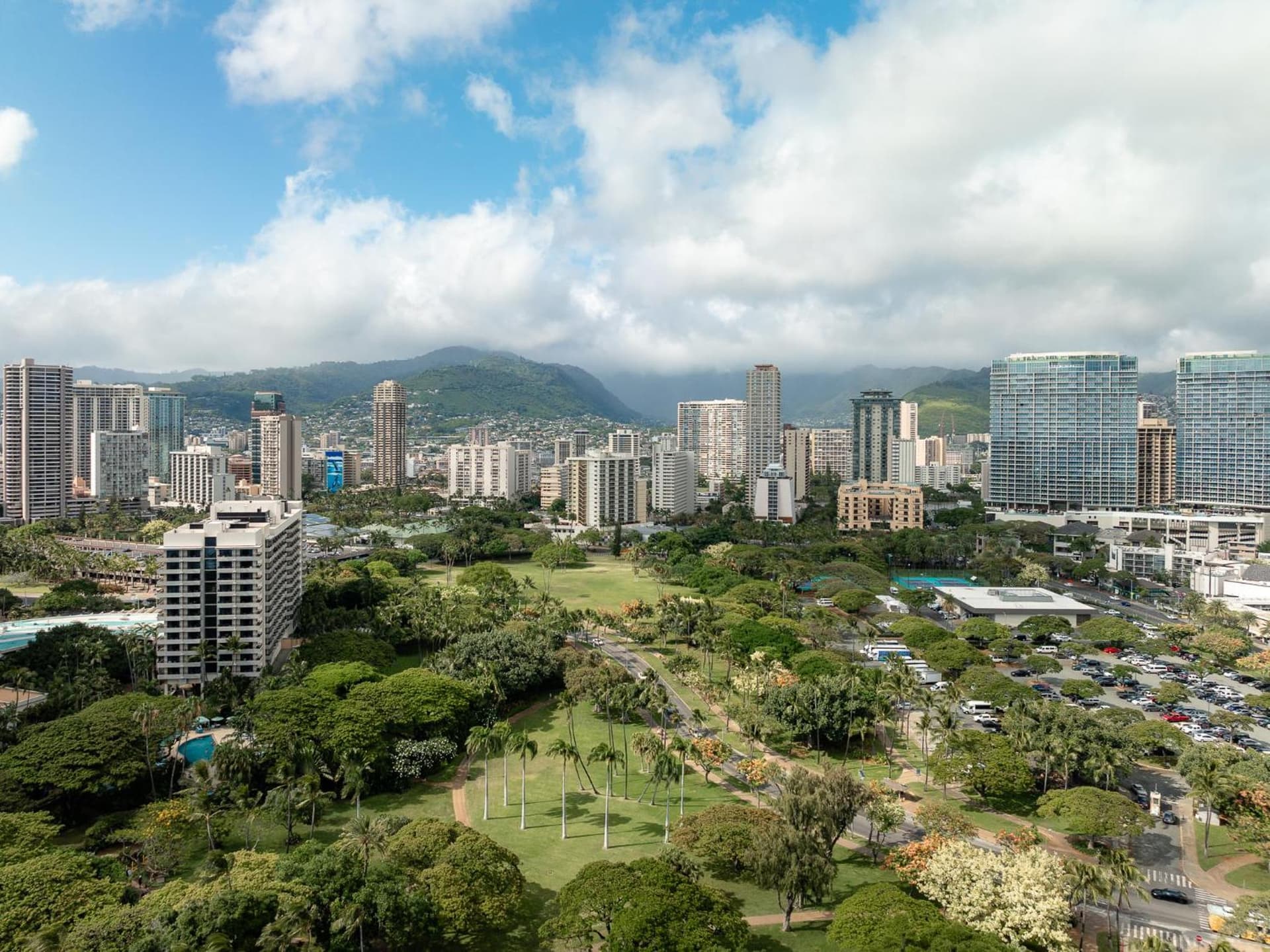 Luana Waikiki Hotel & Suites gallery photo in Honolulu, HI — image 15