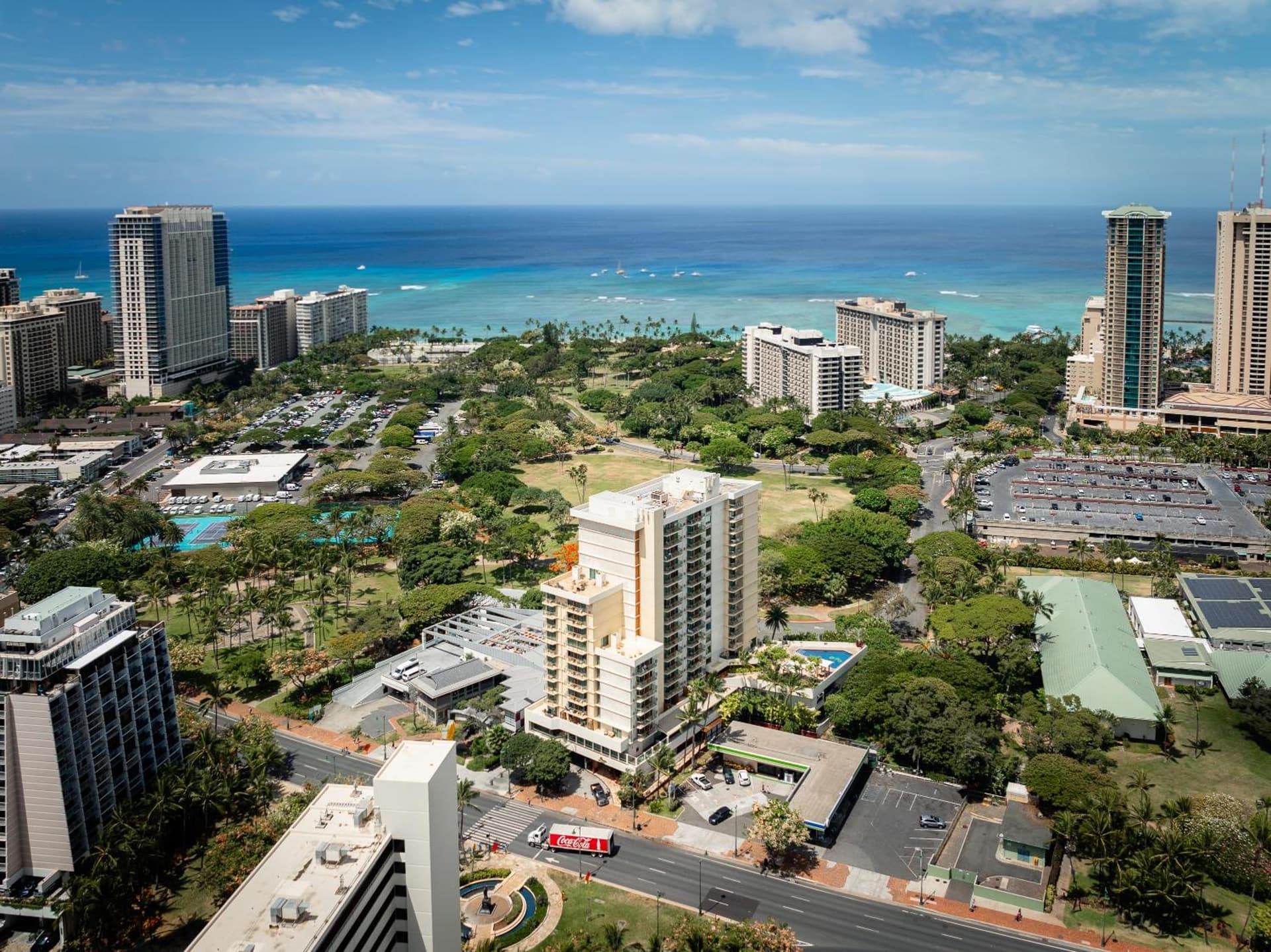 Luana Waikiki Hotel & Suites gallery photo in Honolulu, HI — image 103