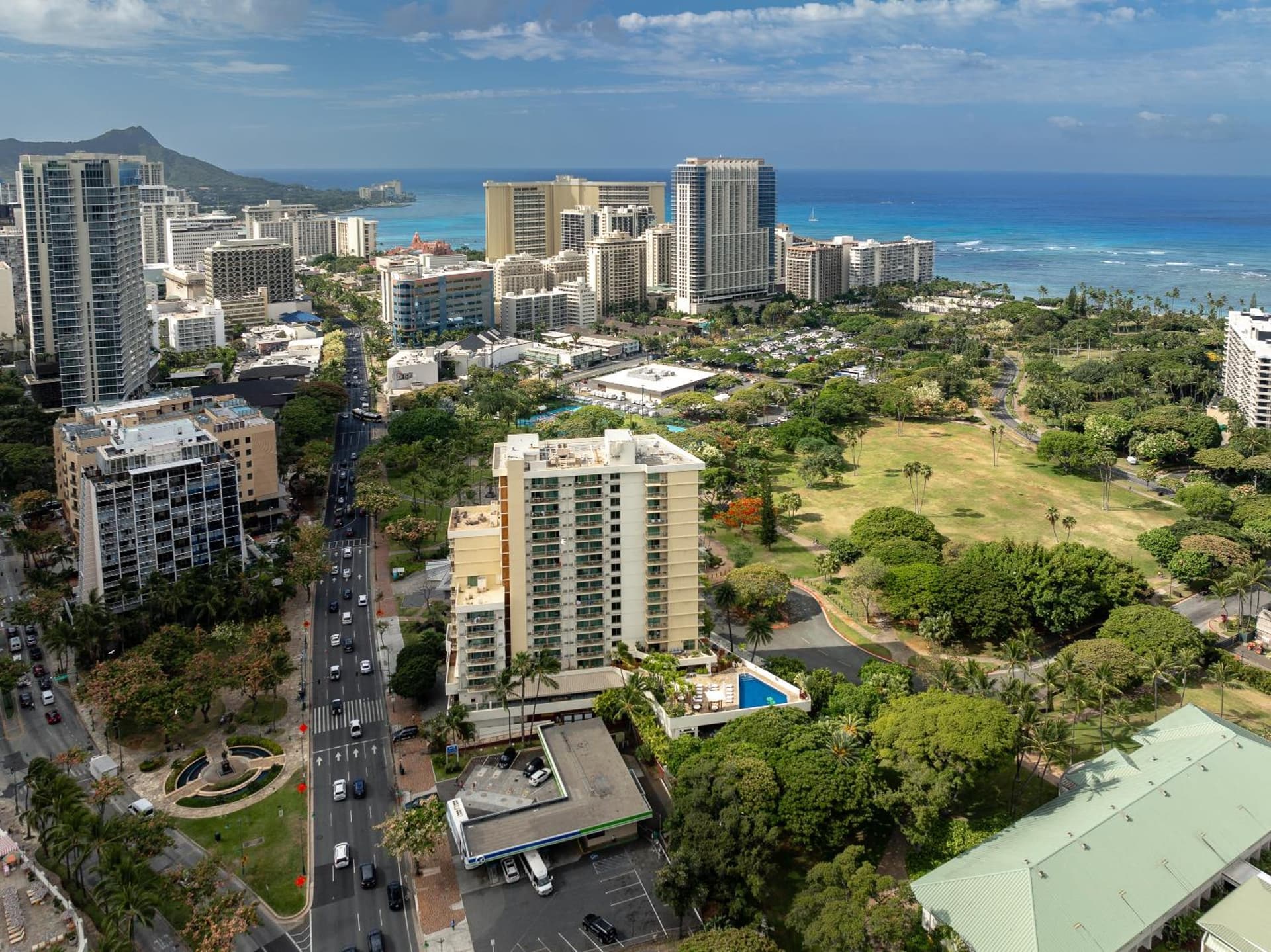 Luana Waikiki Hotel & Suites gallery photo in Honolulu, HI — image 53