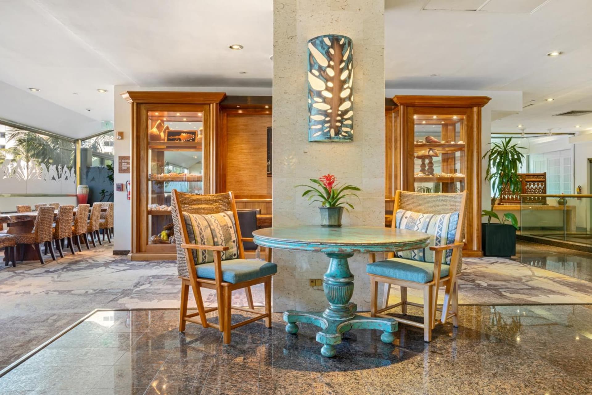 Luana Waikiki Hotel & Suites gallery photo in Honolulu, HI — image 145