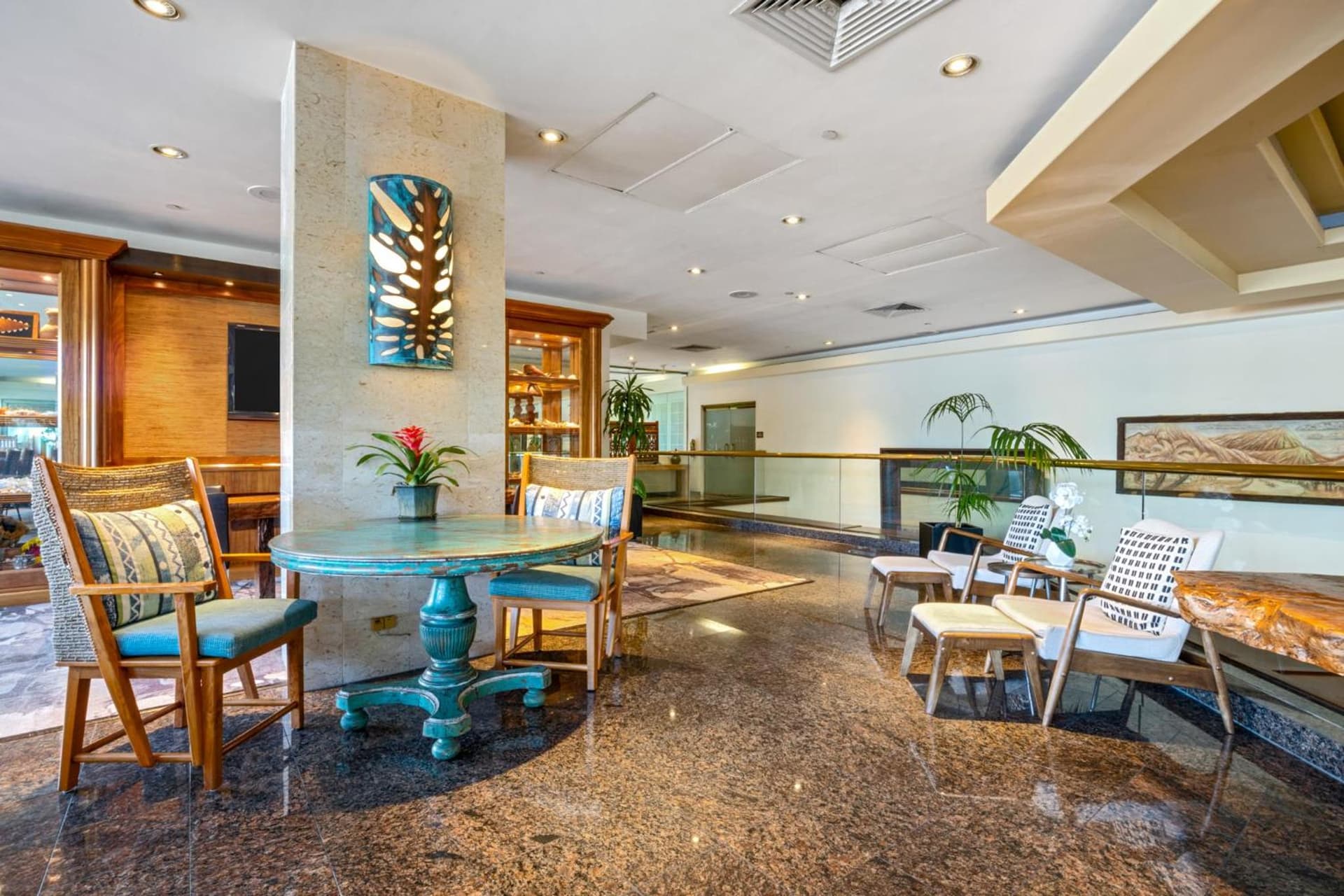 Luana Waikiki Hotel & Suites gallery photo in Honolulu, HI — image 109