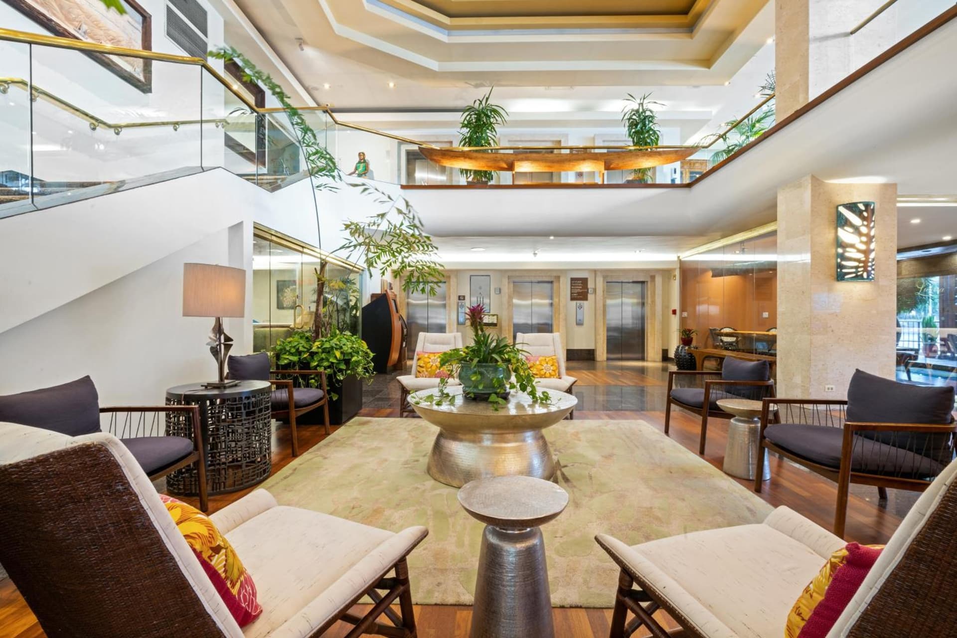 Luana Waikiki Hotel & Suites gallery photo in Honolulu, HI — image 184