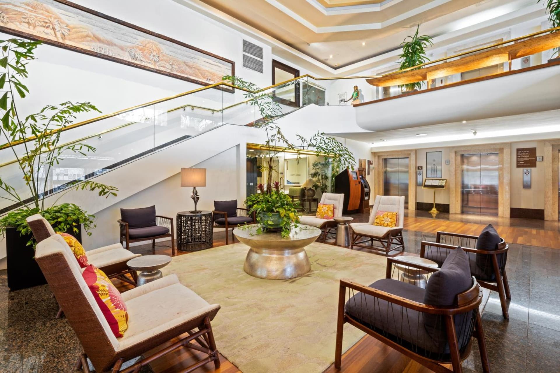 Luana Waikiki Hotel & Suites gallery photo in Honolulu, HI — image 159