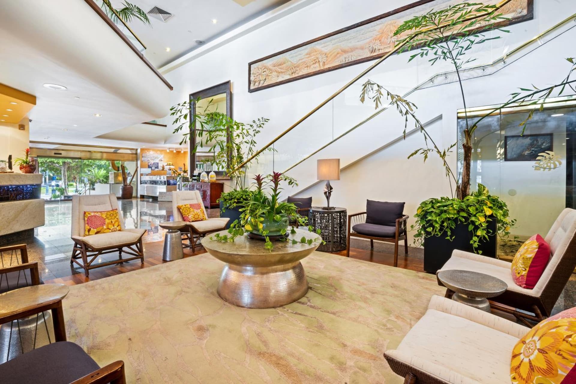 Luana Waikiki Hotel & Suites gallery photo in Honolulu, HI — image 92