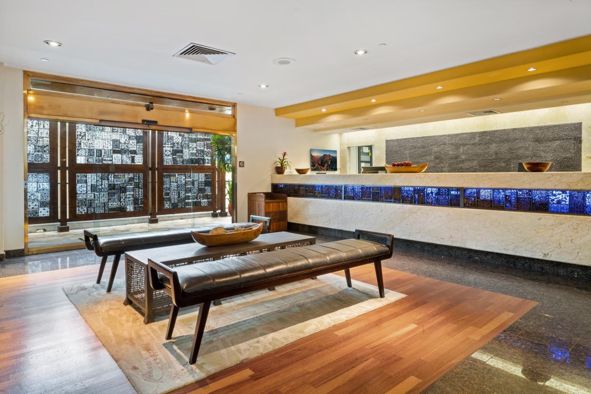 Luana Waikiki Hotel & Suites gallery photo in Honolulu, HI — image 186