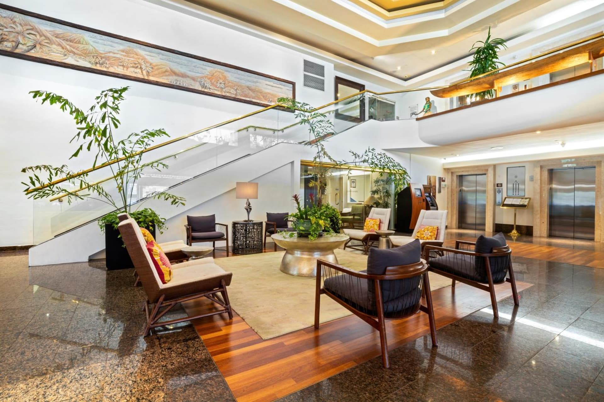 Luana Waikiki Hotel & Suites gallery photo in Honolulu, HI — image 63