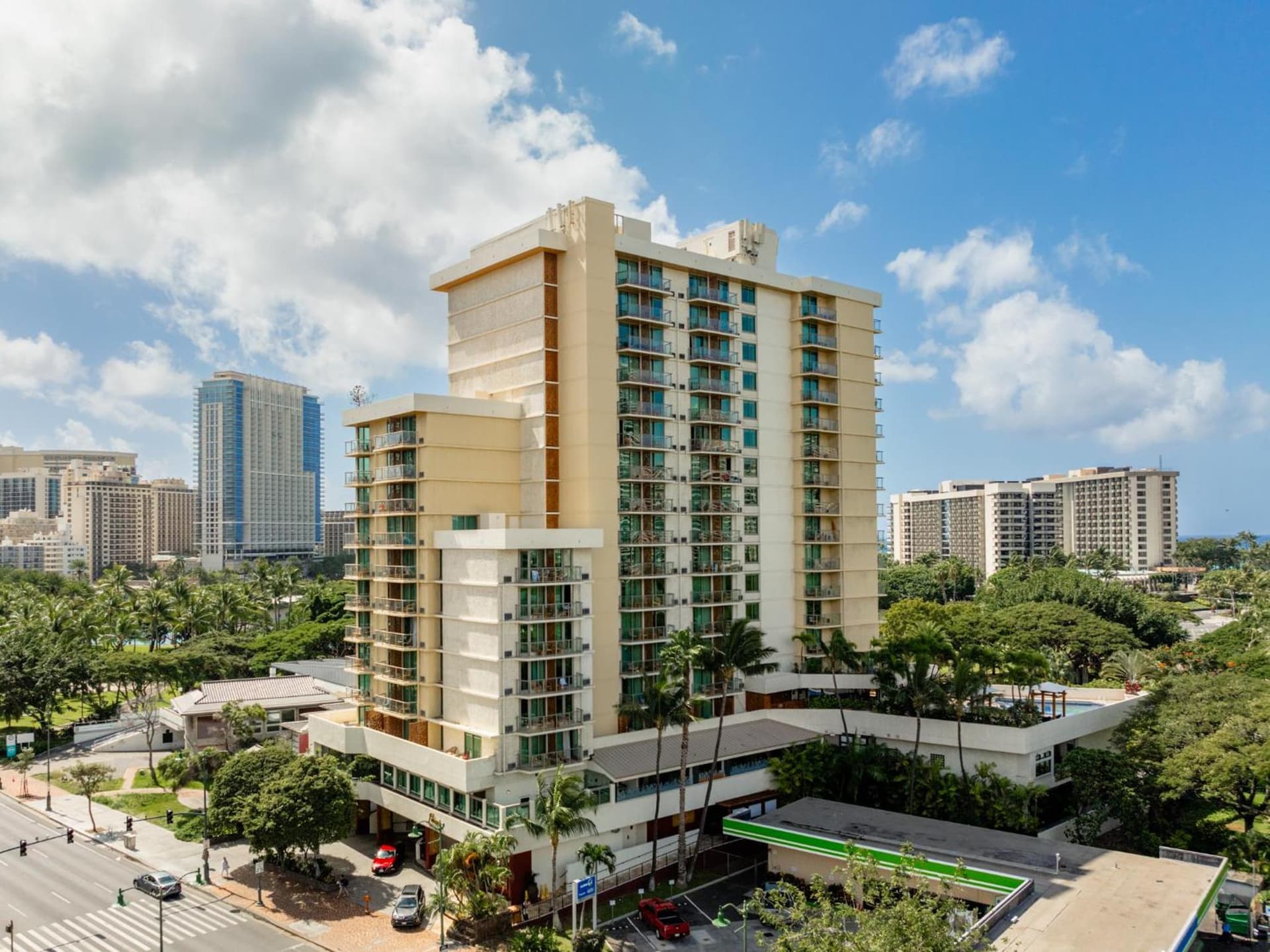 Luana Waikiki Hotel & Suites gallery photo in Honolulu, HI — image 20
