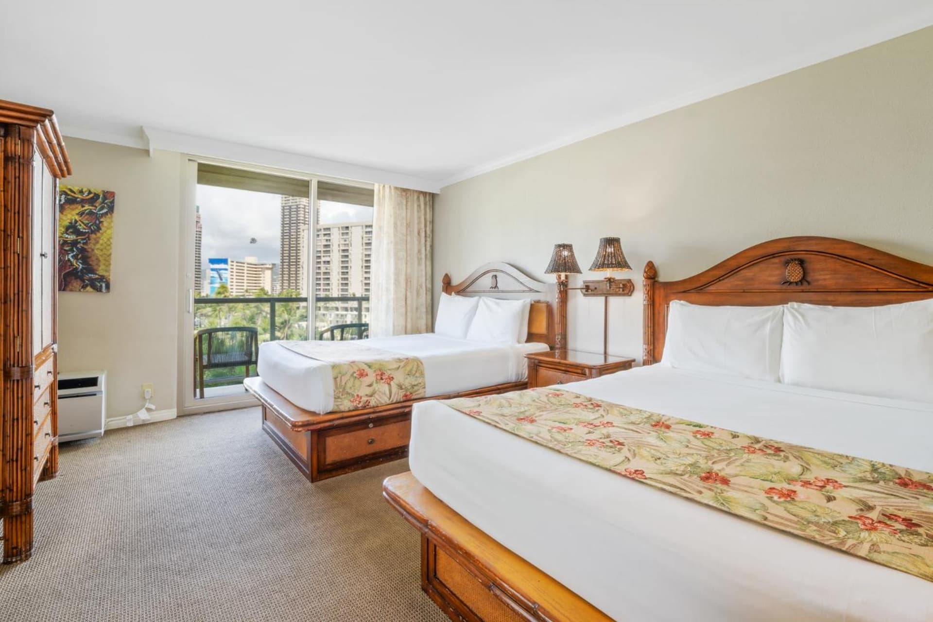 Luana Waikiki Hotel & Suites gallery photo in Honolulu, HI — image 35