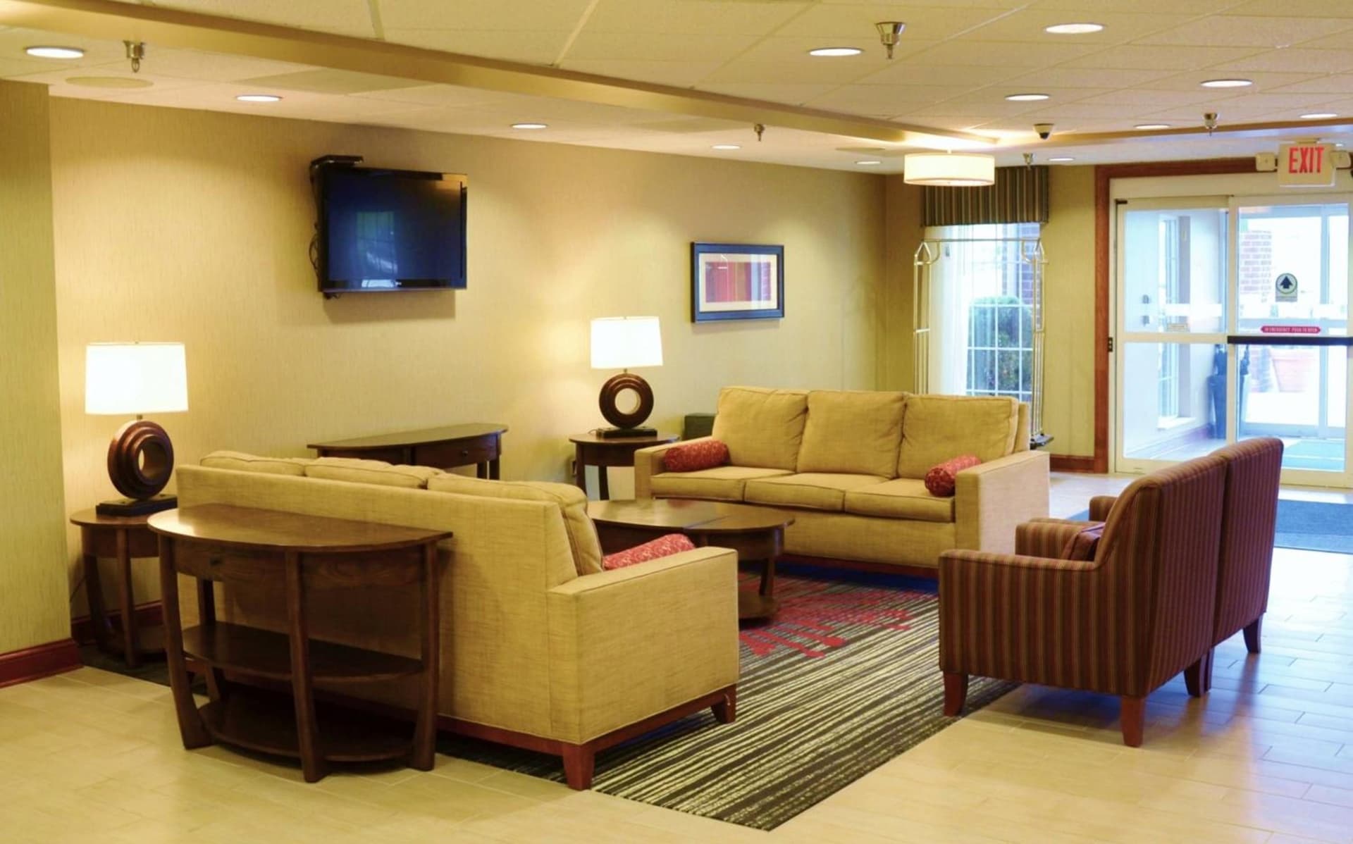Holiday Inn Express Hotel & Suites Center Township by IHG interior in Monaca, PA — gallery photo 2