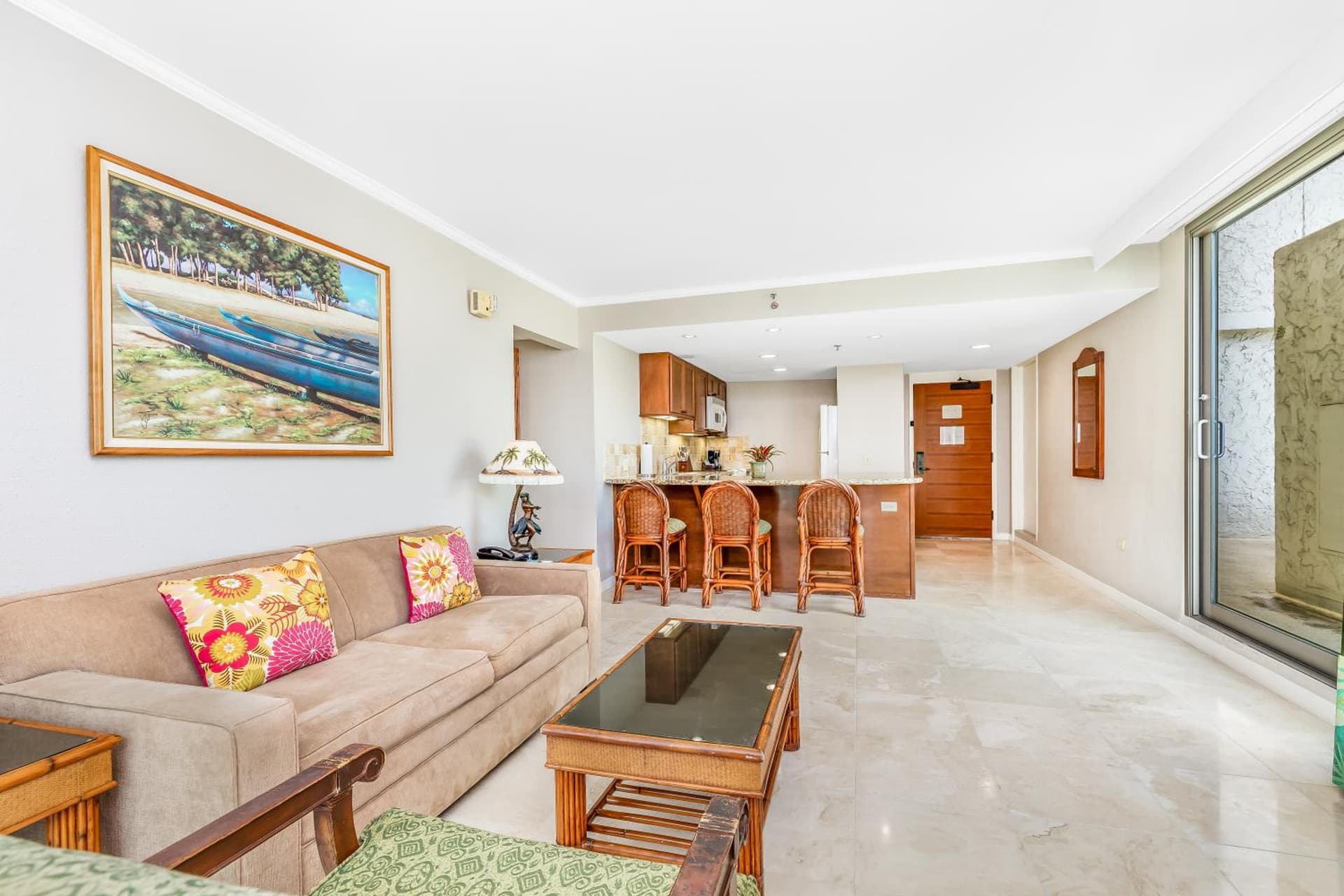 Luana Waikiki Hotel & Suites gallery photo in Honolulu, HI — image 113