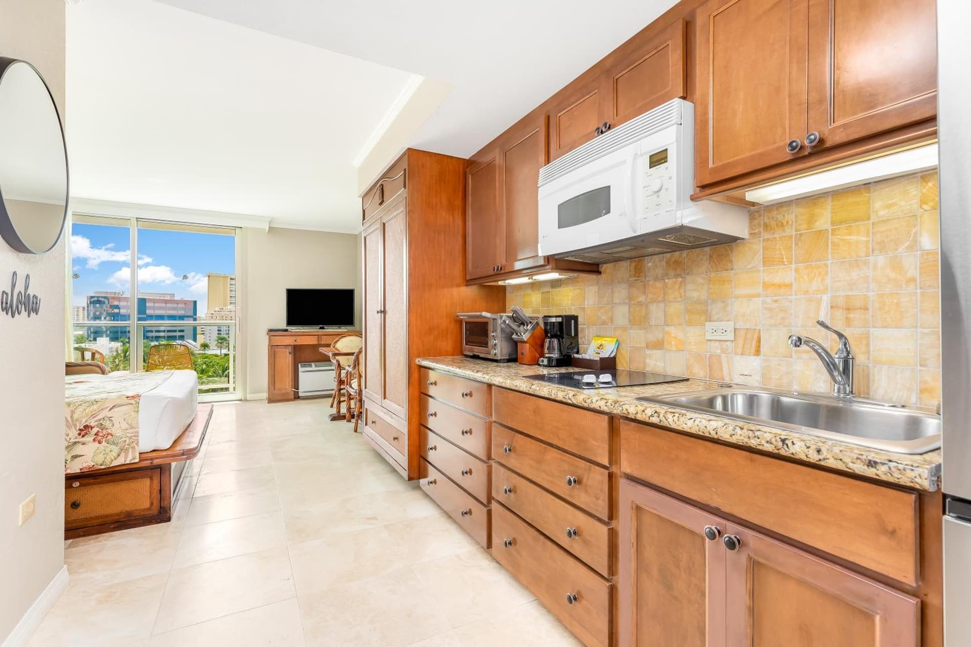 Luana Waikiki Hotel & Suites gallery photo in Honolulu, HI — image 141