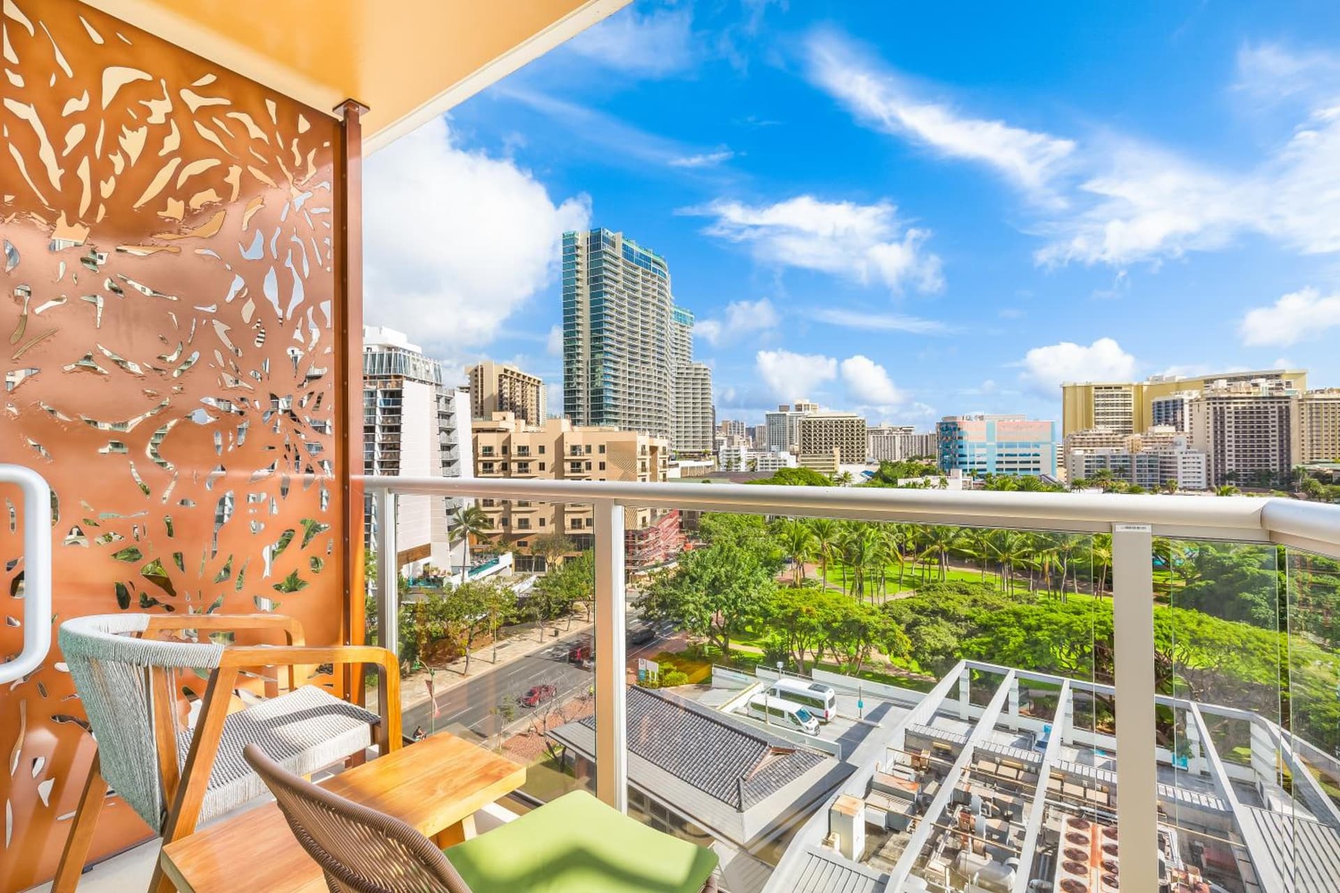 Luana Waikiki Hotel & Suites gallery photo in Honolulu, HI — image 91
