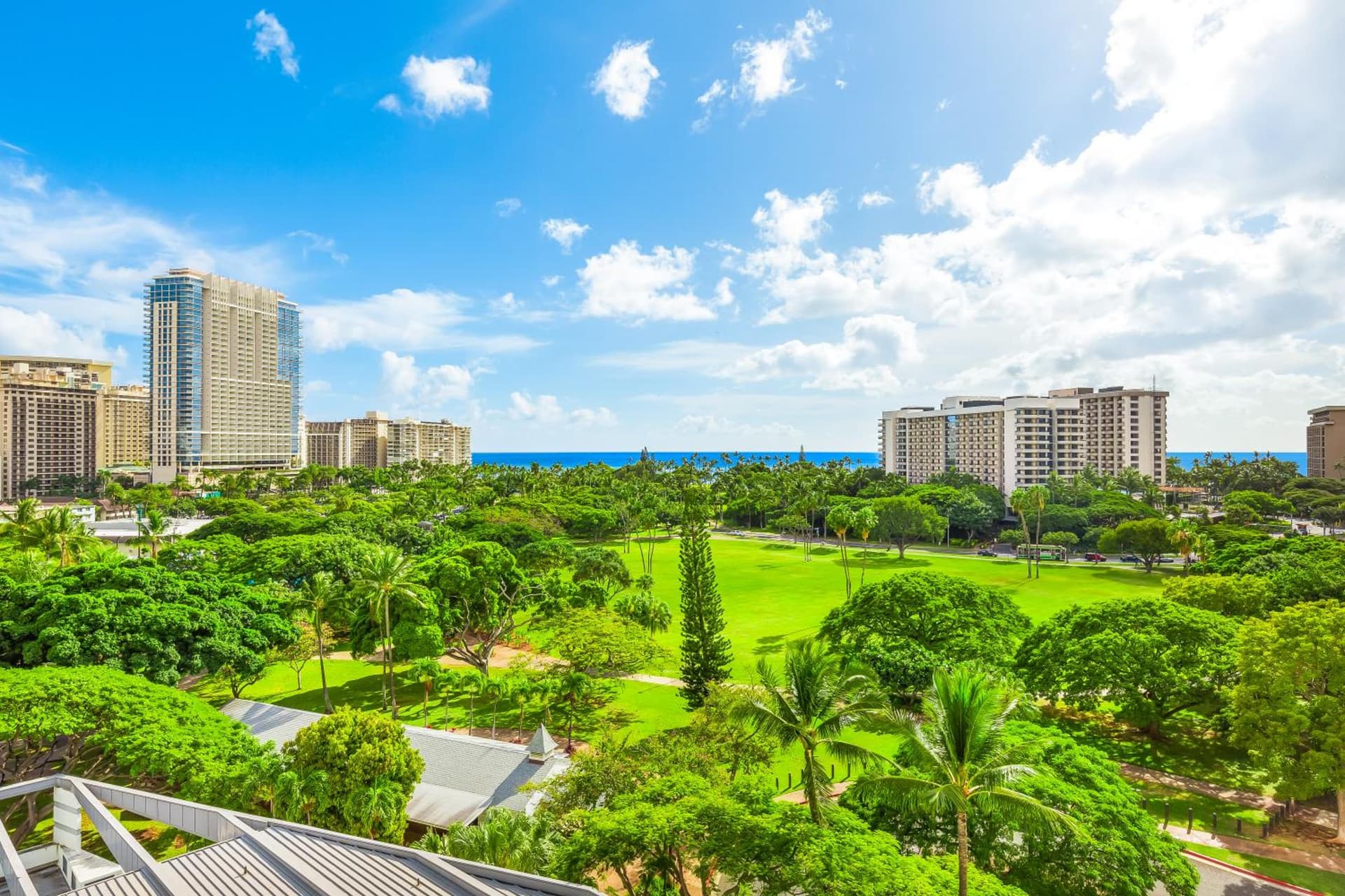 Luana Waikiki Hotel & Suites gallery photo in Honolulu, HI — image 180
