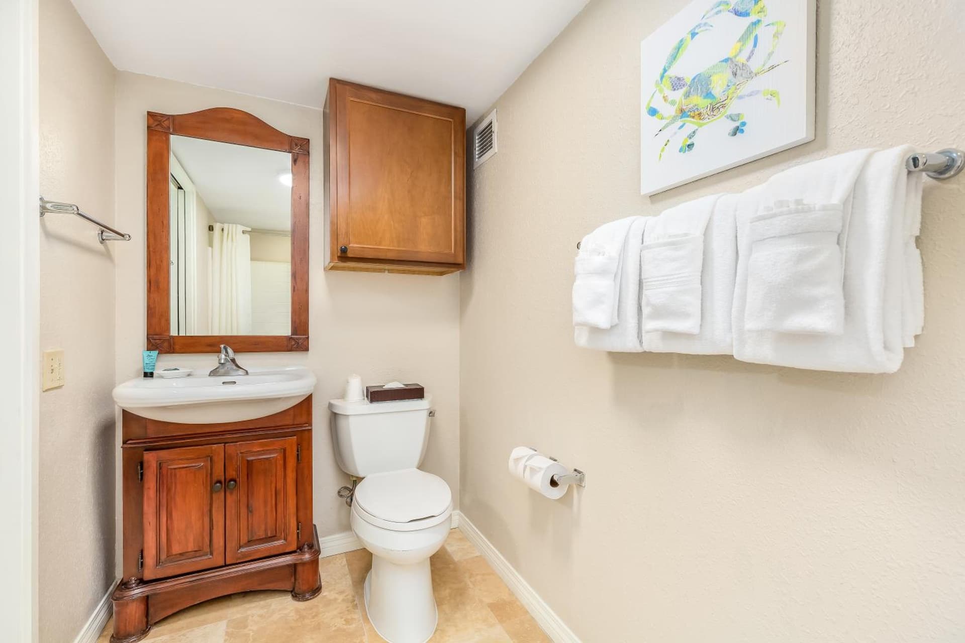 Luana Waikiki Hotel & Suites gallery photo in Honolulu, HI — image 170