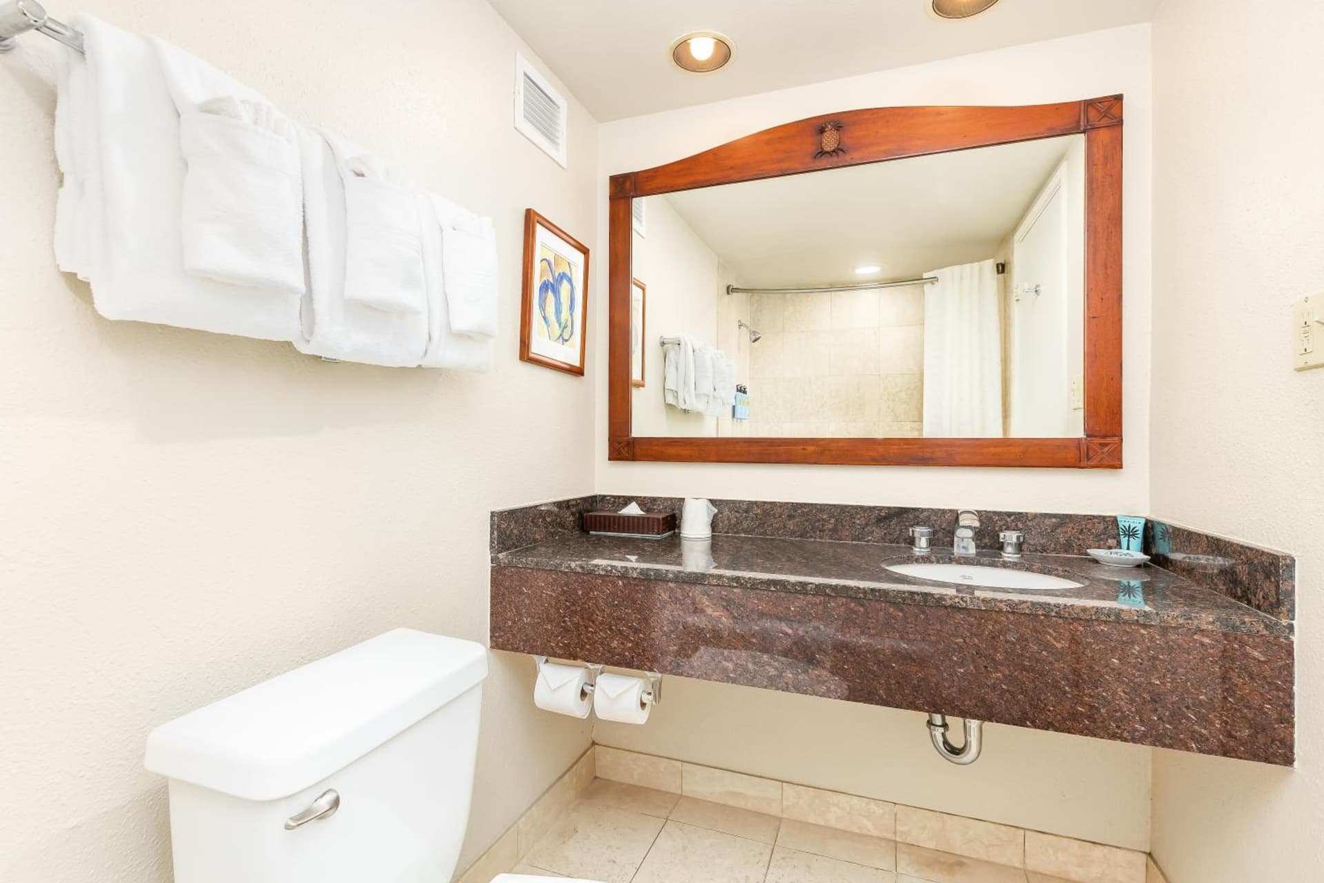 Luana Waikiki Hotel & Suites gallery photo in Honolulu, HI — image 57