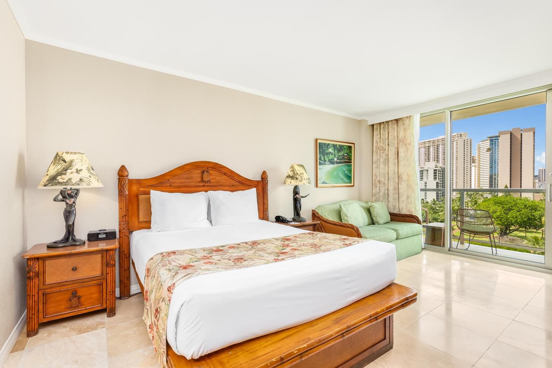 Luana Waikiki Hotel & Suites gallery photo in Honolulu, HI — image 48