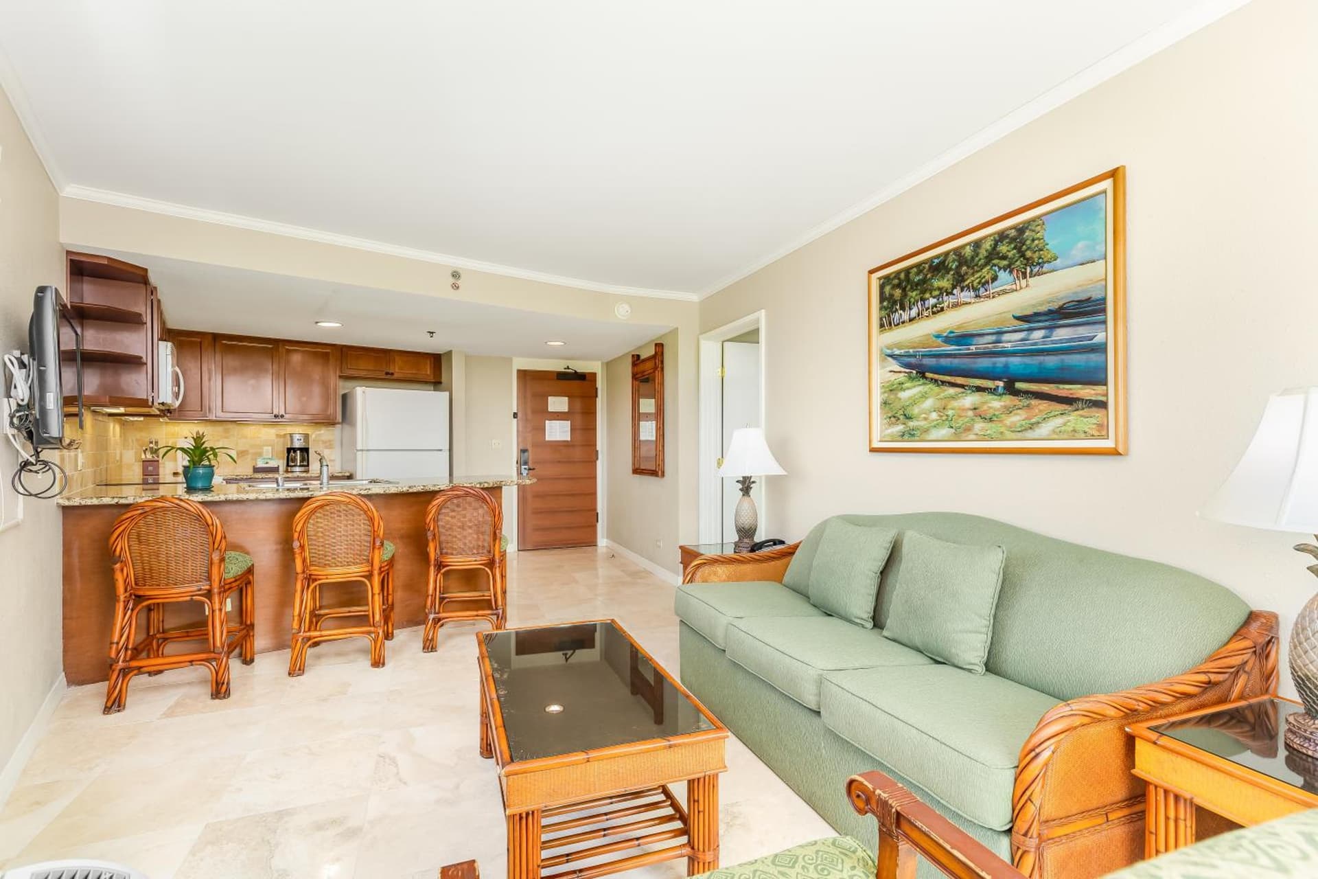 Luana Waikiki Hotel & Suites gallery photo in Honolulu, HI — image 44