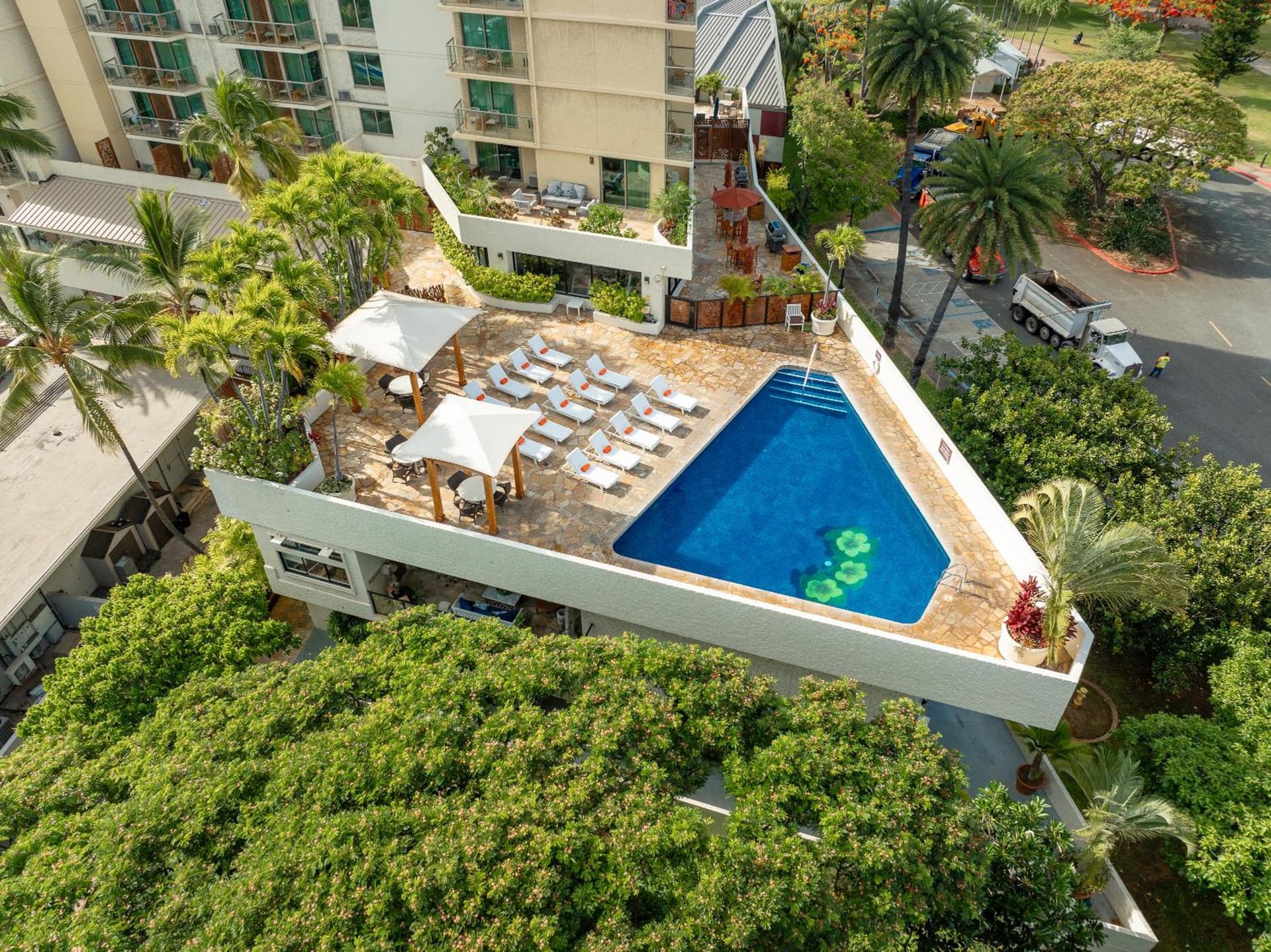 Luana Waikiki Hotel & Suites gallery photo in Honolulu, HI — image 25