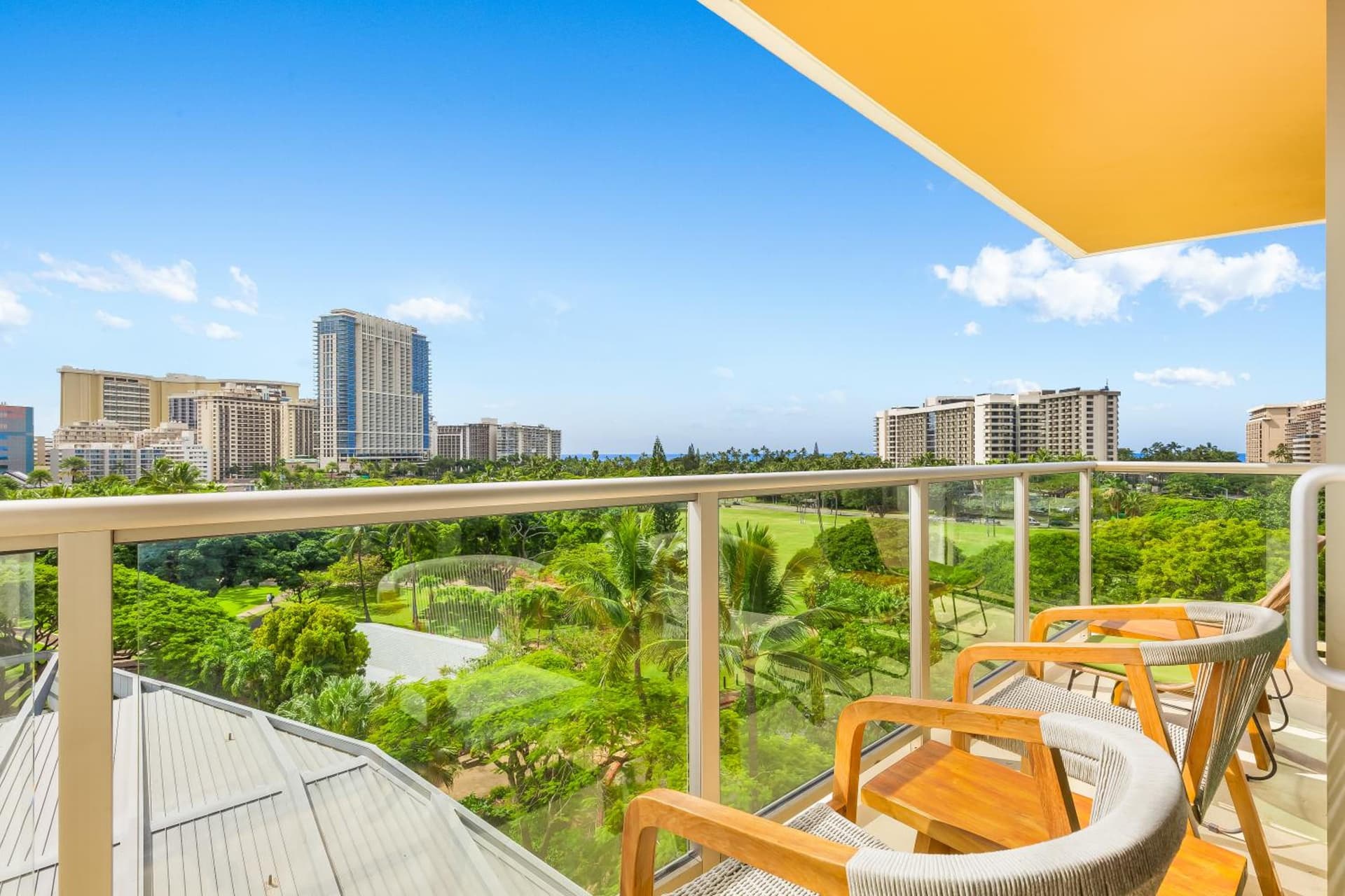 Luana Waikiki Hotel & Suites gallery photo in Honolulu, HI — image 120