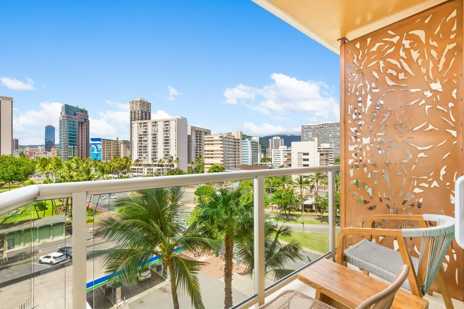 Luana Waikiki Hotel & Suites gallery photo in Honolulu, HI — image 12