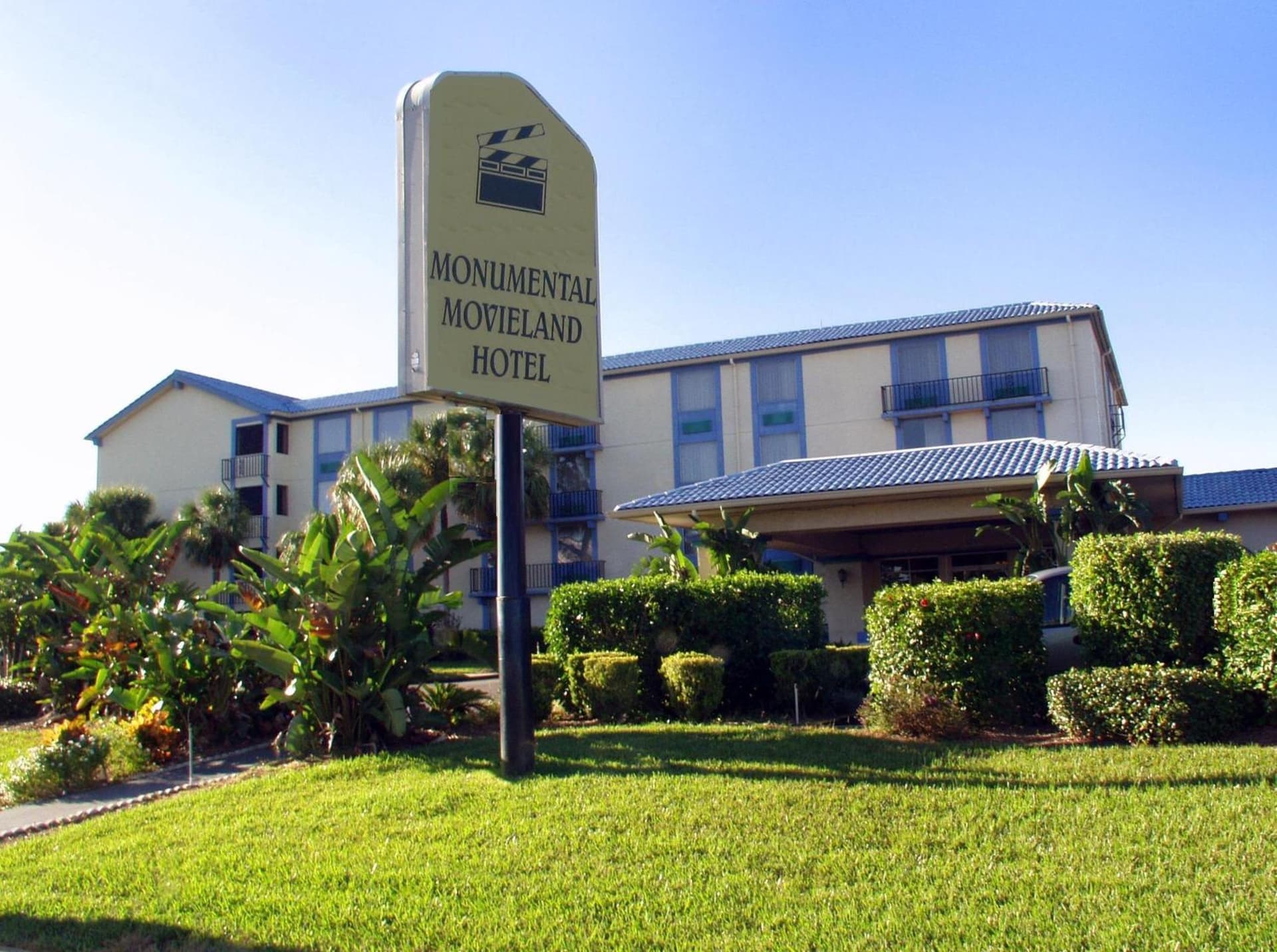 Monumental Movieland Hotel featured exterior or lobby in Orlando, FL — similar hotel