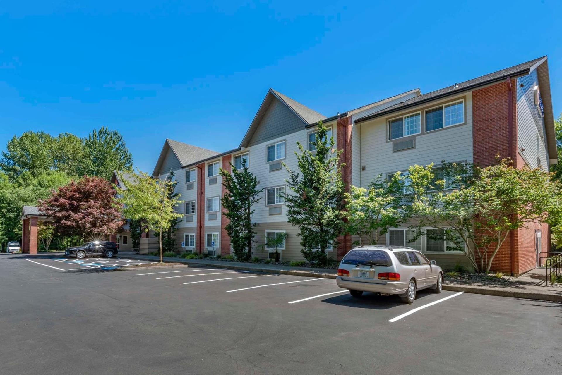 Comfort Inn & Suites Tualatin - Lake Oswego South gallery photo in Tualatin, OR — image 7