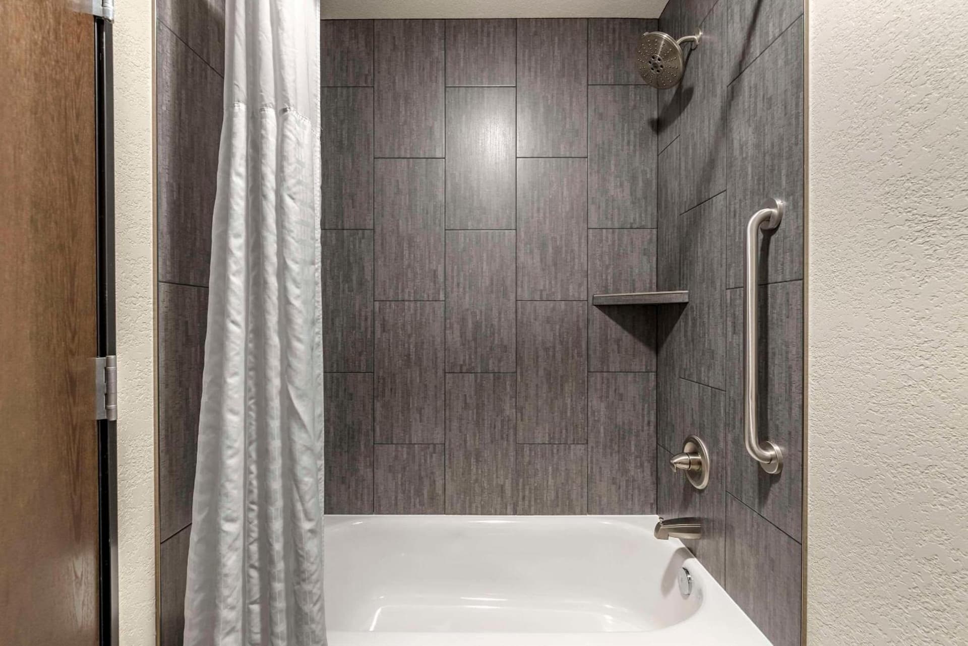 Comfort Inn & Suites Tualatin - Lake Oswego South gallery photo in Tualatin, OR — image 33
