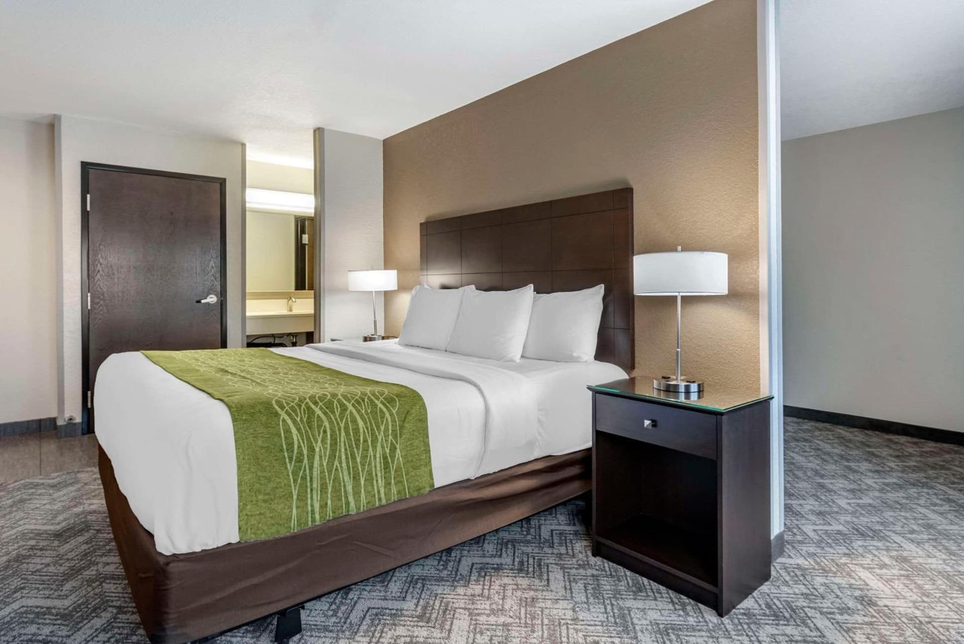 Comfort Inn & Suites Tualatin - Lake Oswego South gallery photo in Tualatin, OR — image 17