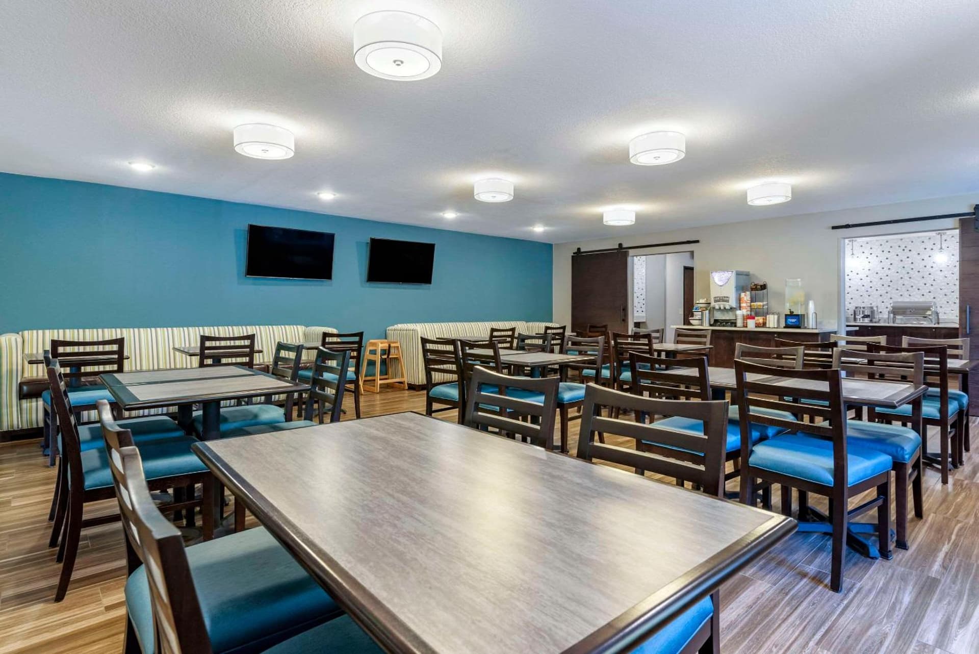 Comfort Inn & Suites Tualatin - Lake Oswego South gallery photo in Tualatin, OR — image 8