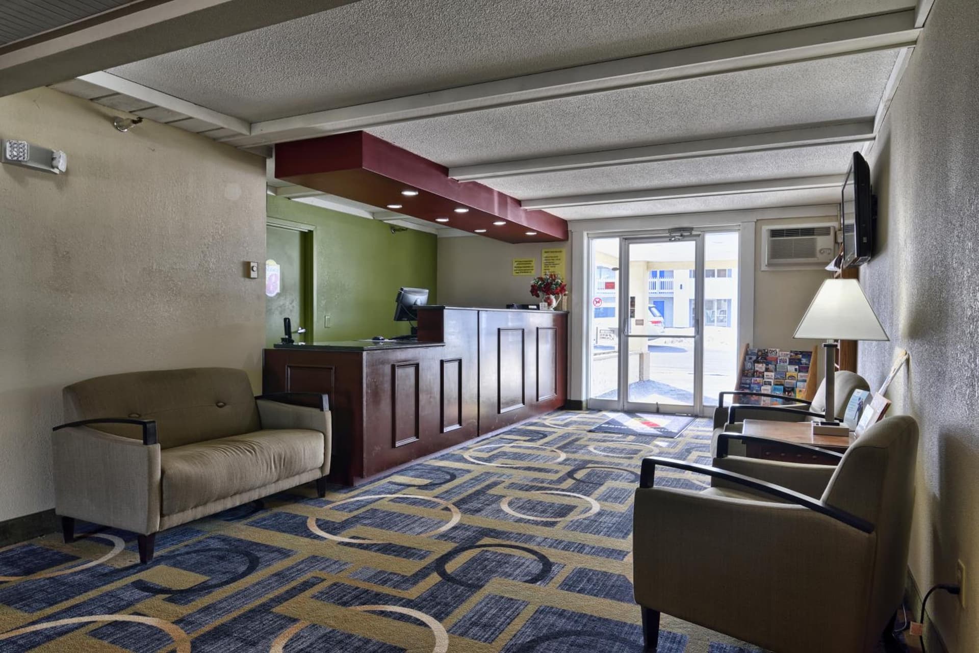 Super 8 by Wyndham Bangor property views in Bangor, ME — gallery photo 3