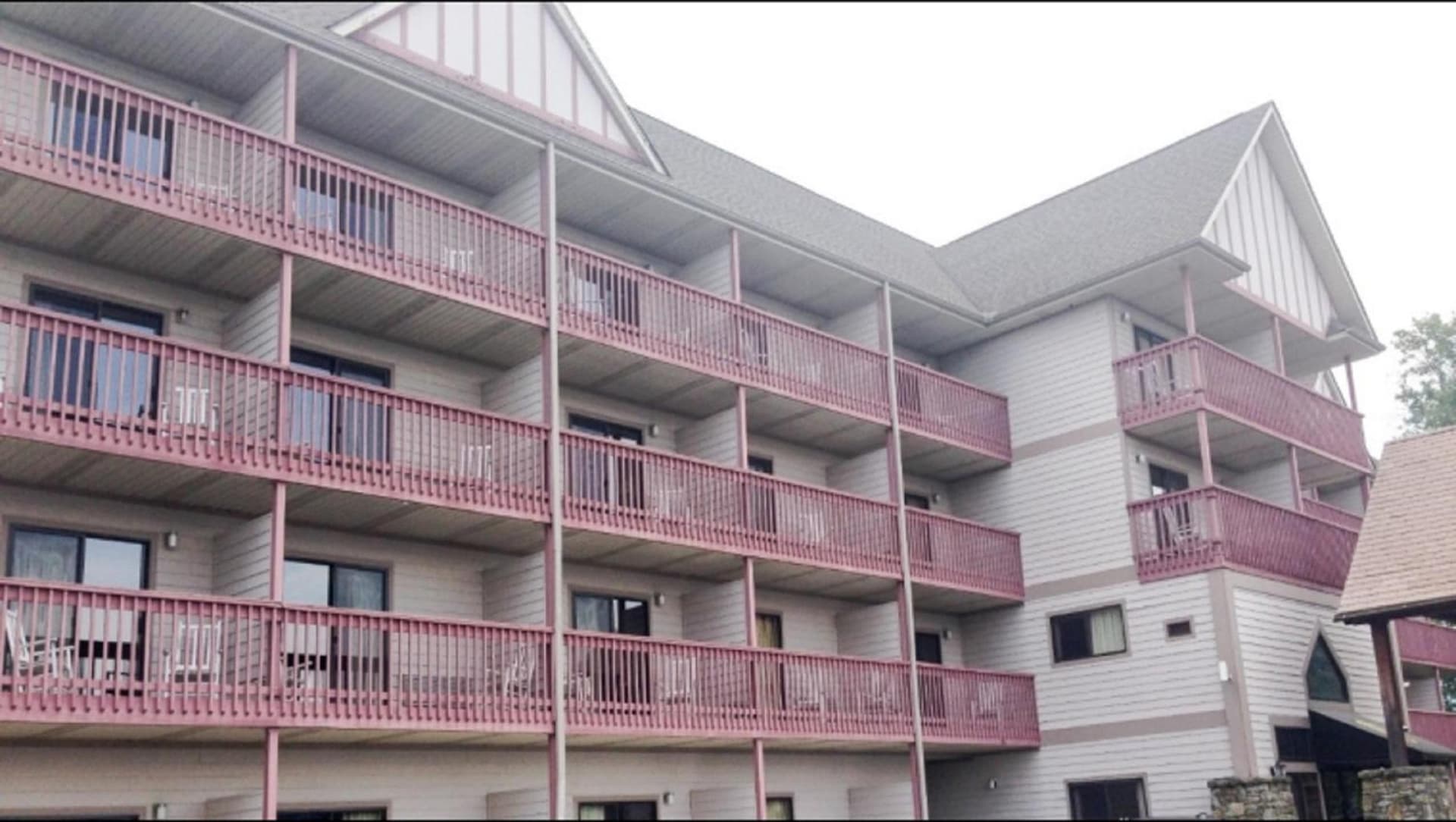Days Inn by Wyndham Waynesville NC featured exterior or lobby in Waynesville, NC — similar hotel