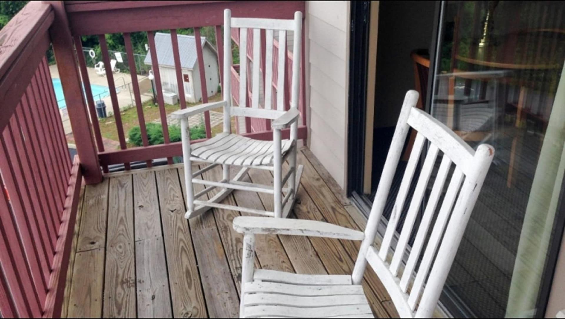 Days Inn by Wyndham Waynesville NC interior in Waynesville, NC — gallery photo 2