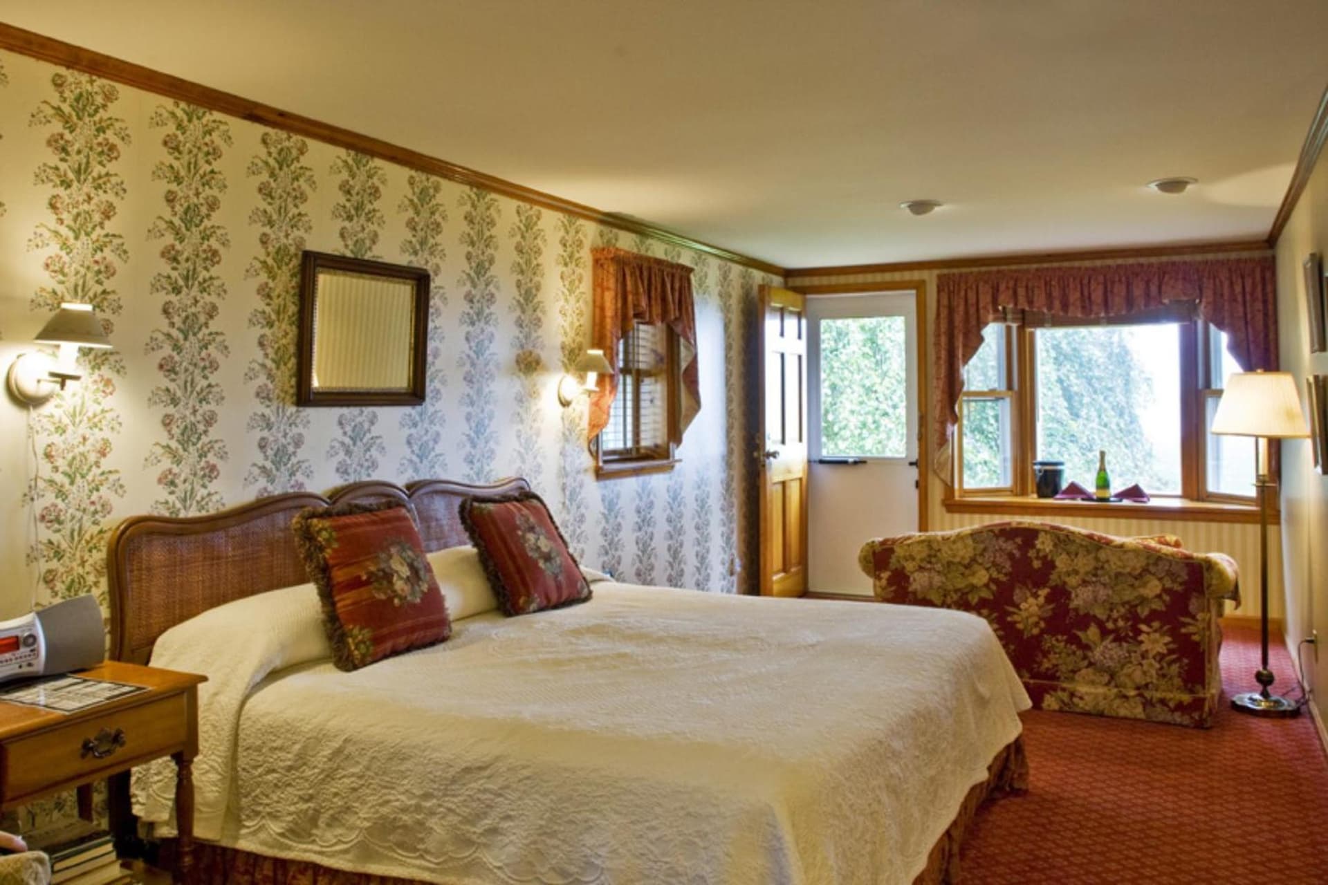 Sandaway Suites & Beach gallery photo in Oxford, MD — image 7