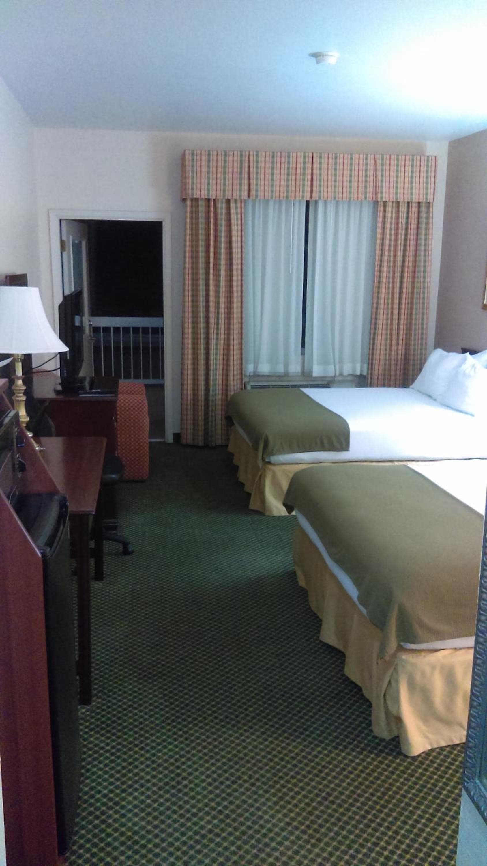 Country Inn & Suites by Radisson, Fort Worth West l-30 NAS JRB gallery photo in Fort Worth, TX — image 10