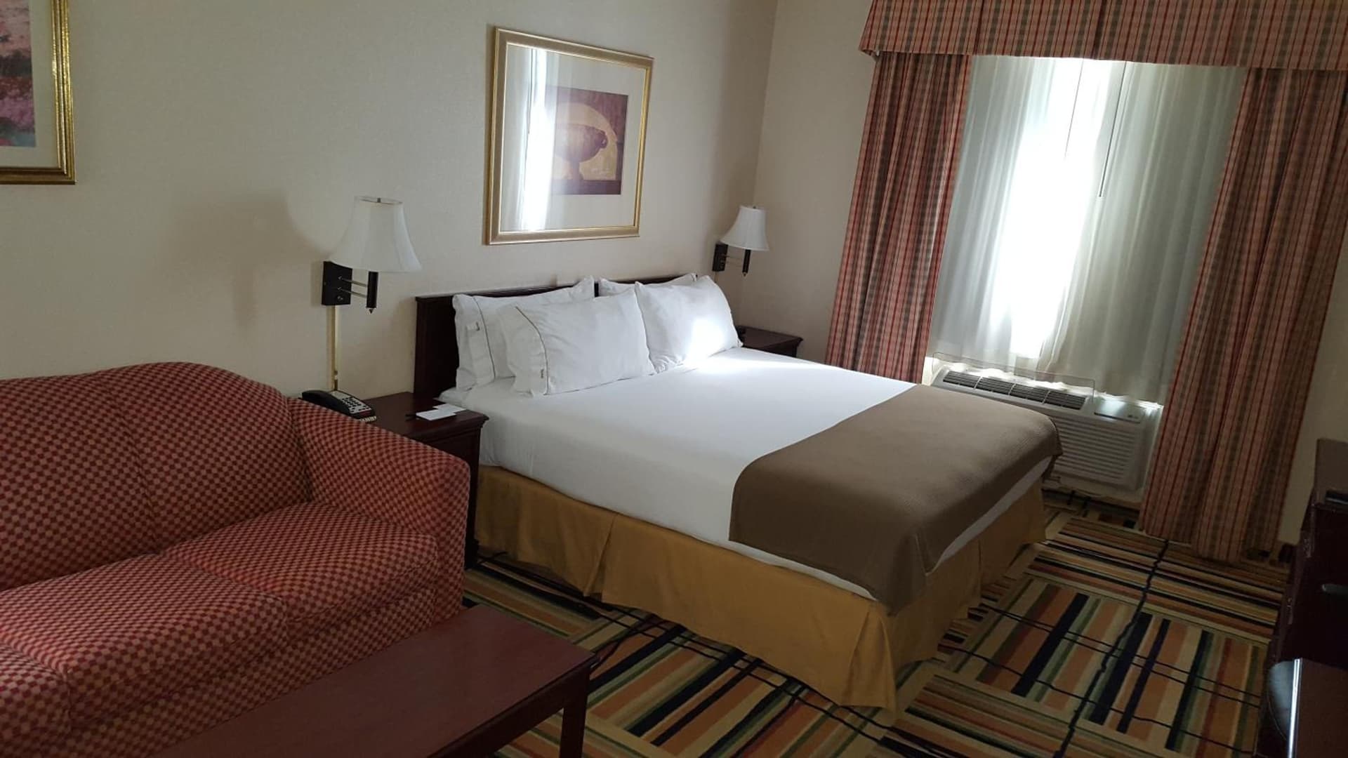 Country Inn & Suites by Radisson, Fort Worth West l-30 NAS JRB gallery photo in Fort Worth, TX — image 38