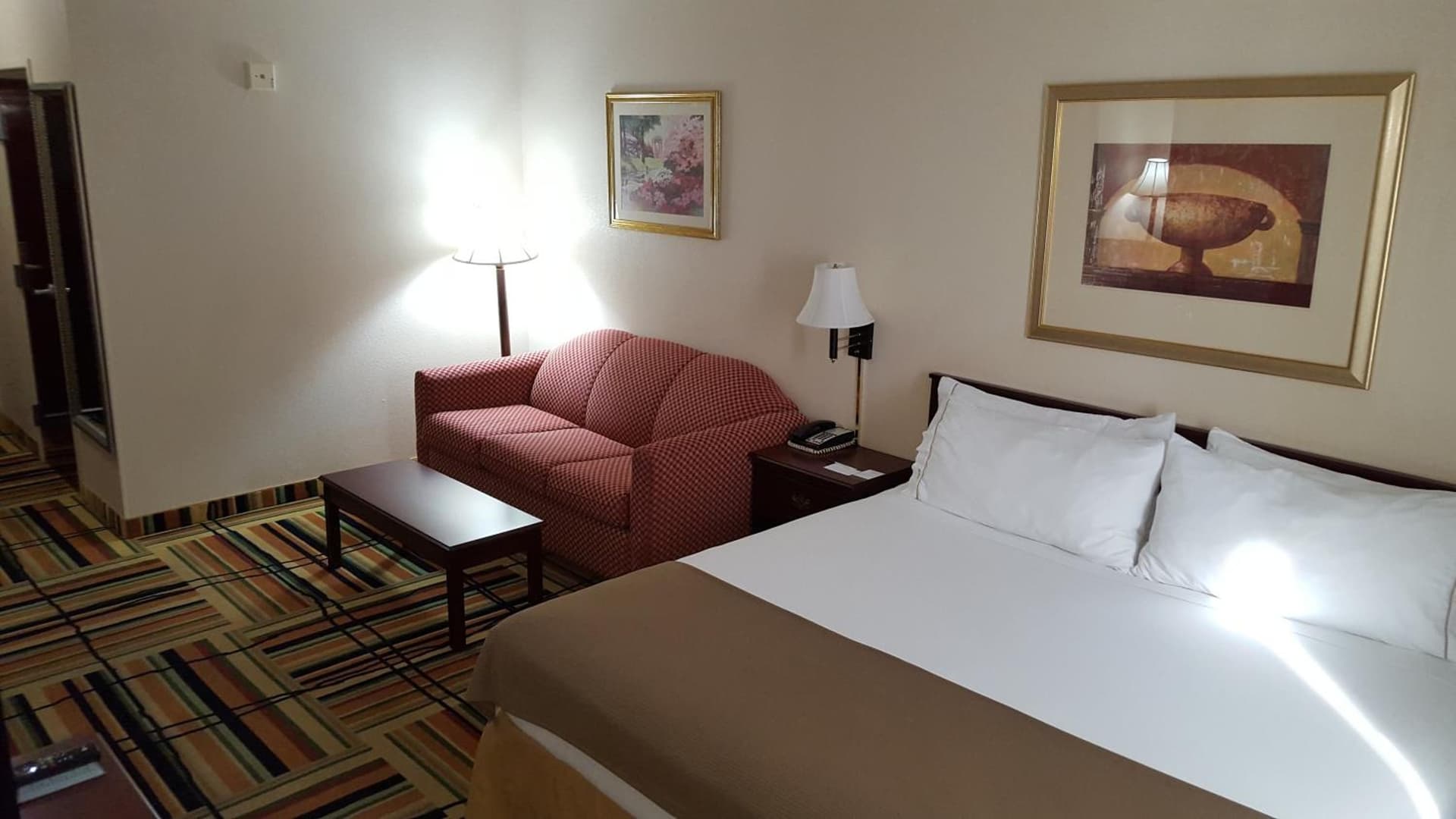 Country Inn & Suites by Radisson, Fort Worth West l-30 NAS JRB gallery photo in Fort Worth, TX — image 47