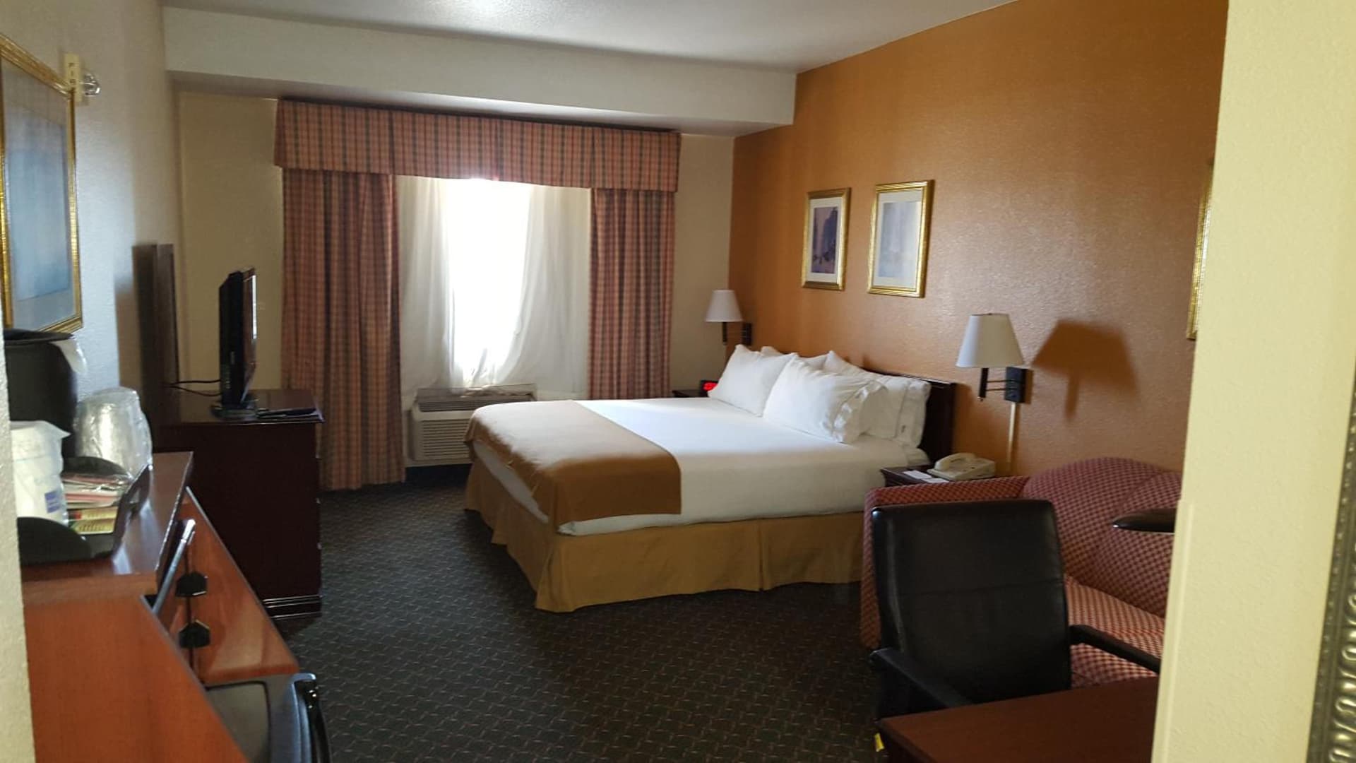 Country Inn & Suites by Radisson, Fort Worth West l-30 NAS JRB property views in Fort Worth, TX — gallery photo 3