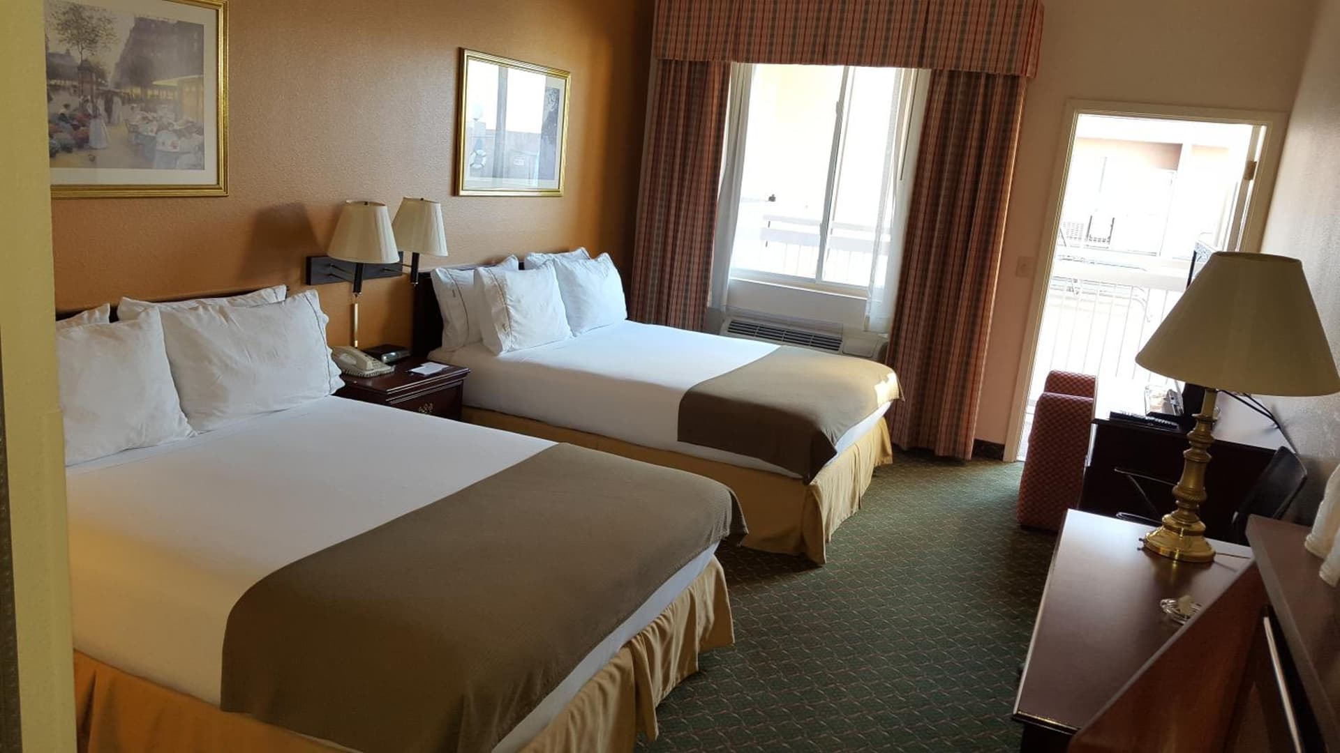 Country Inn & Suites by Radisson, Fort Worth West l-30 NAS JRB gallery photo in Fort Worth, TX — image 39