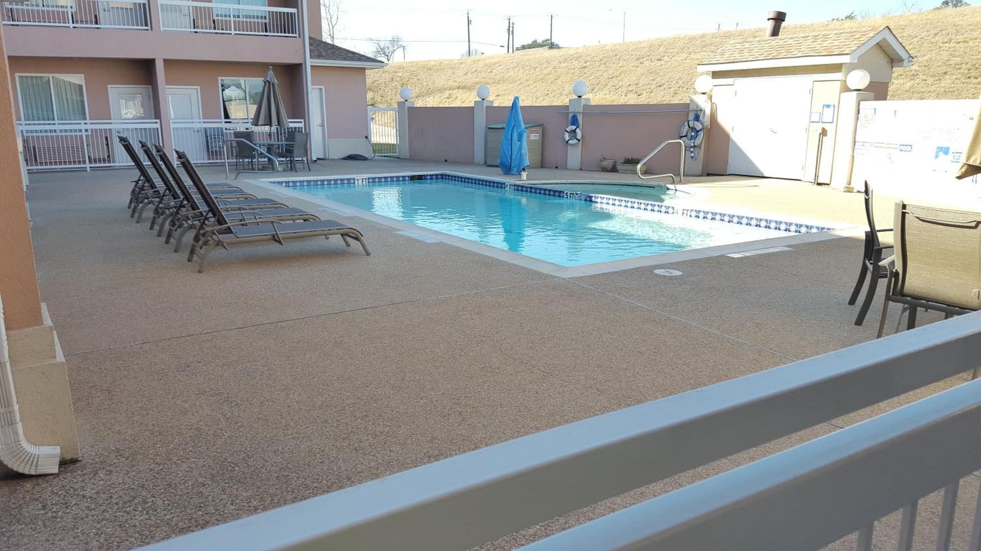Country Inn & Suites by Radisson, Fort Worth West l-30 NAS JRB gallery photo in Fort Worth, TX — image 44