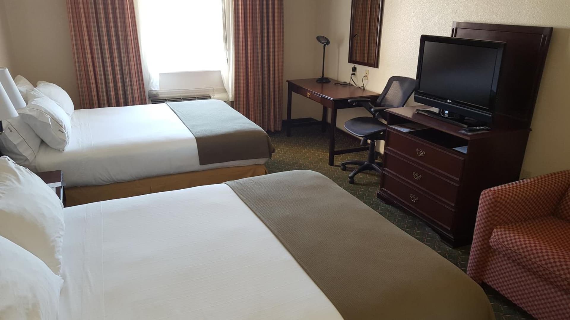 Country Inn & Suites by Radisson, Fort Worth West l-30 NAS JRB gallery photo in Fort Worth, TX — image 12