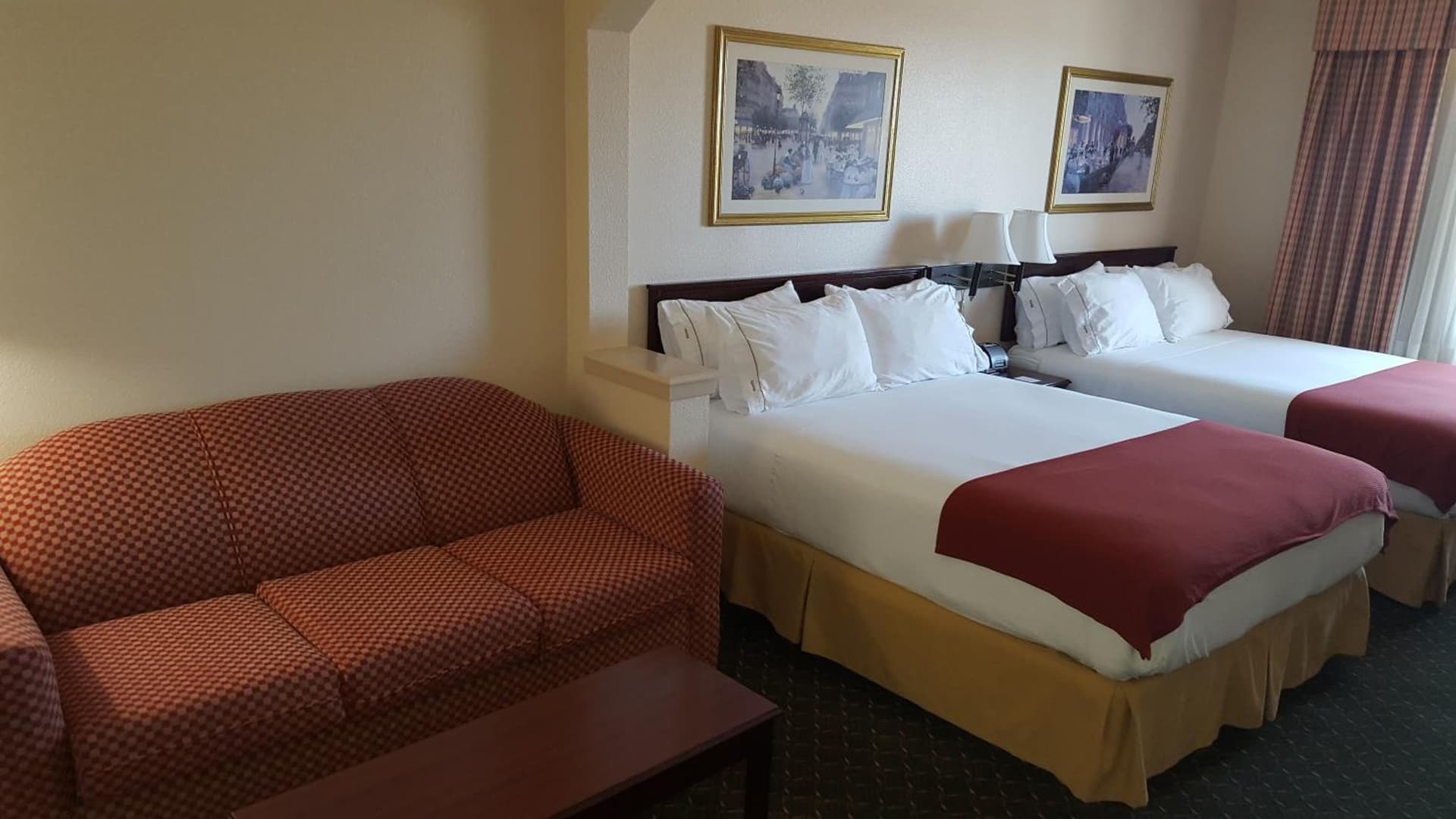 Country Inn & Suites by Radisson, Fort Worth West l-30 NAS JRB gallery photo in Fort Worth, TX — image 28