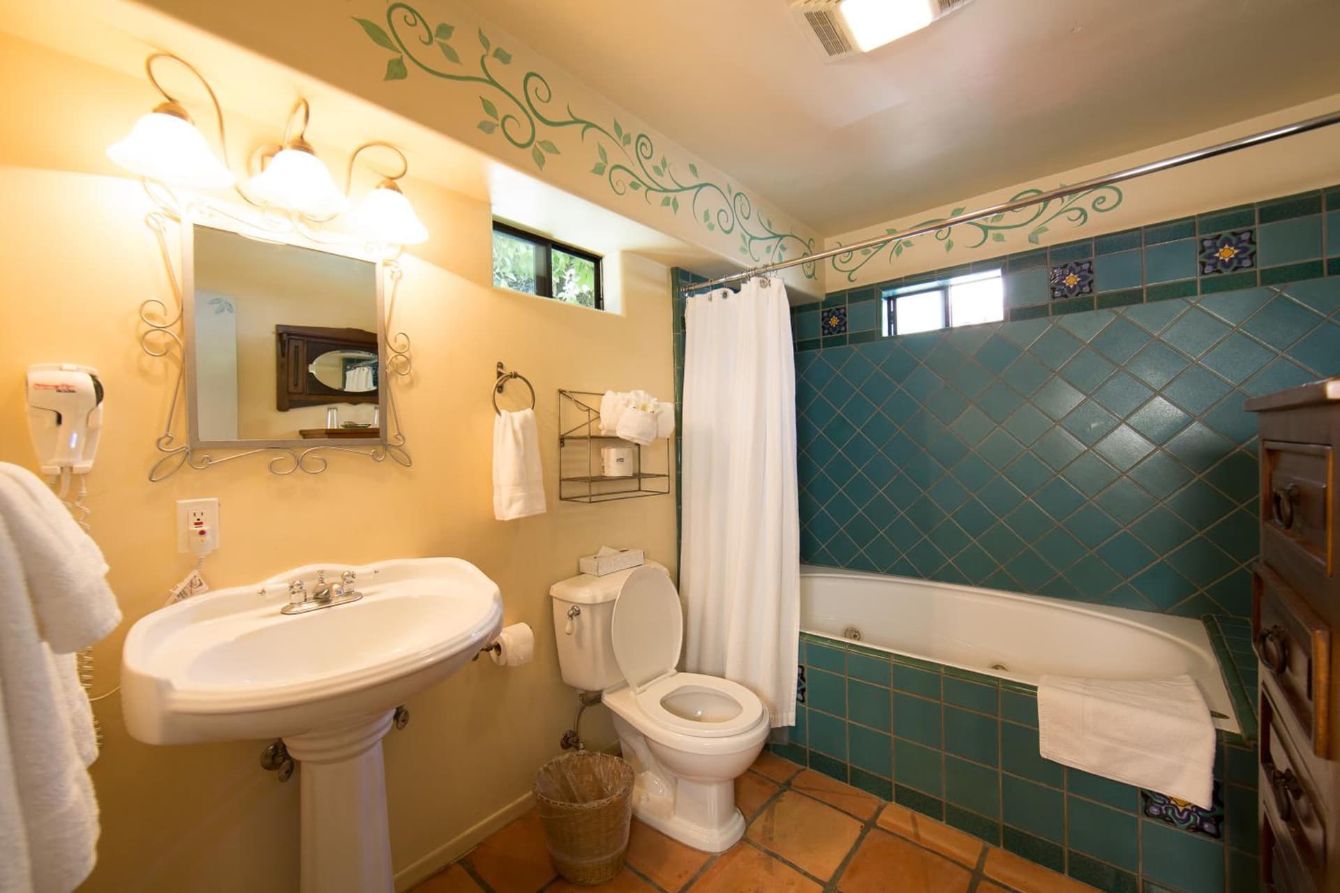 Blue Iguana Inn gallery photo in Ojai, CA — image 38